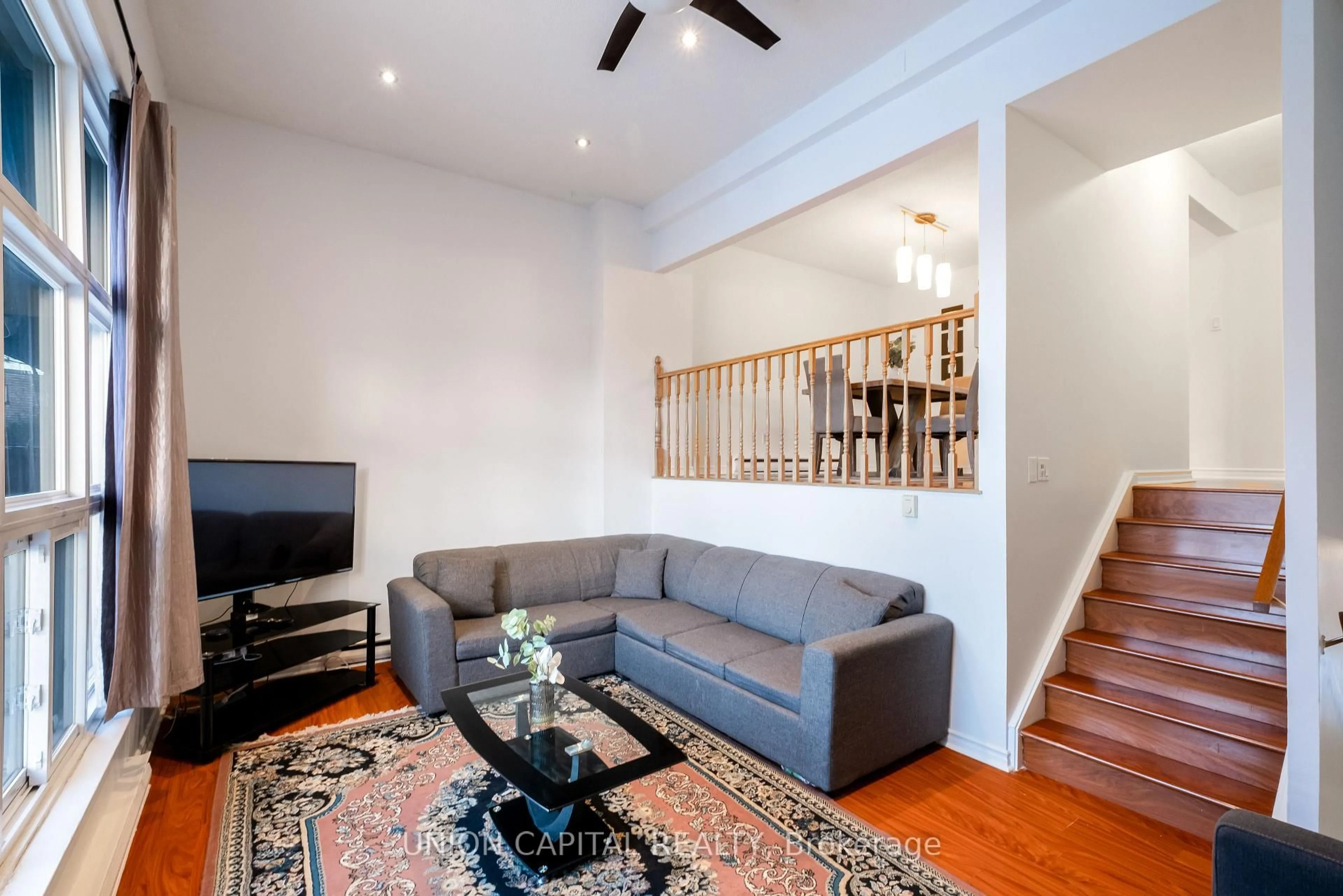 Living room with furniture, unknown for 9 Briar Path, Brampton Ontario L6T 2A2