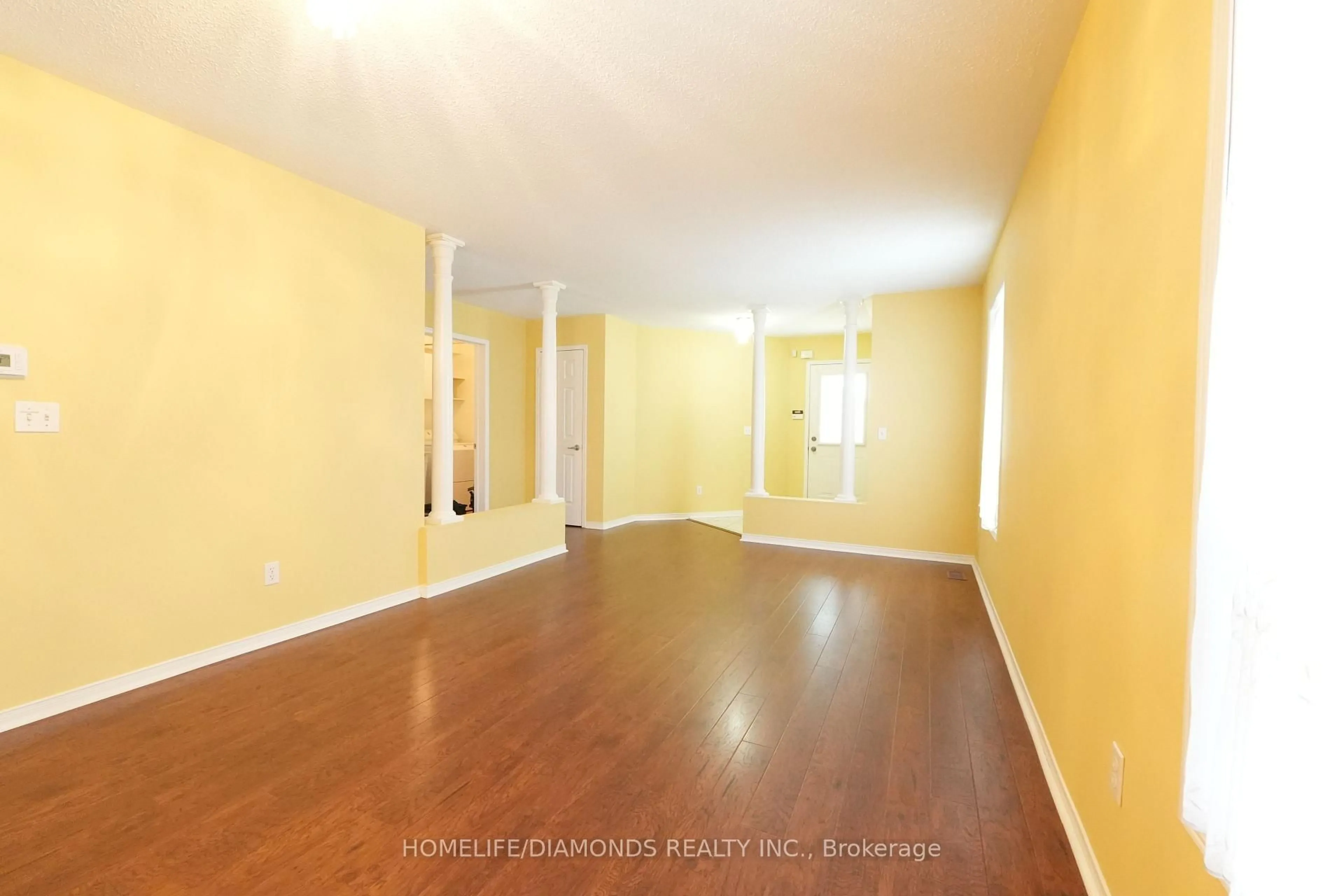 A pic of a room for 5267 BROOKWOOD Crt, Mississauga Ontario L5V 2N8
