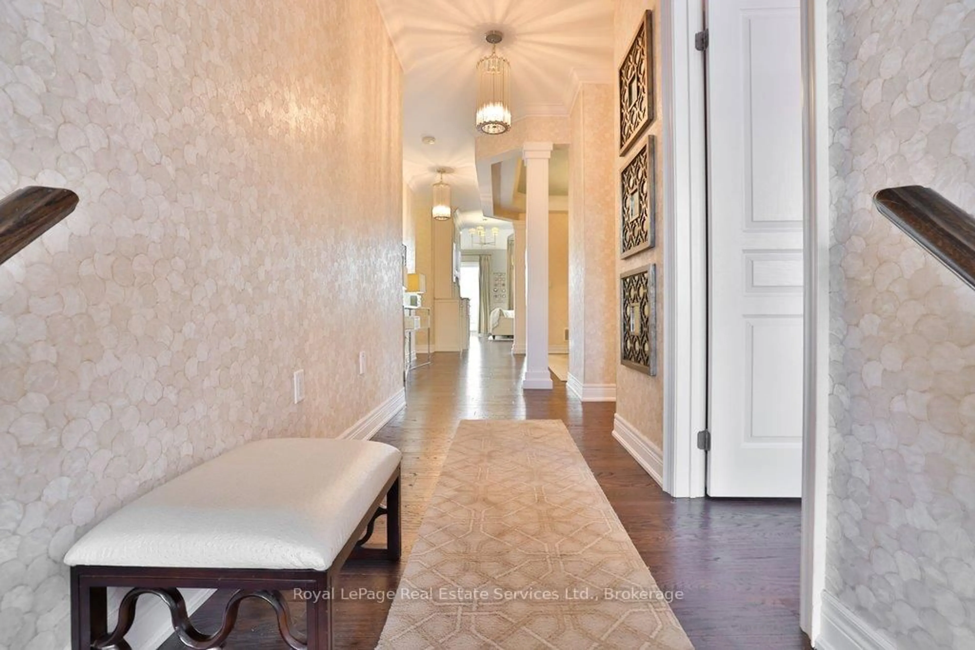 Indoor entryway for 3353 Liptay Ave #12, Oakville Ontario L6M 0M6