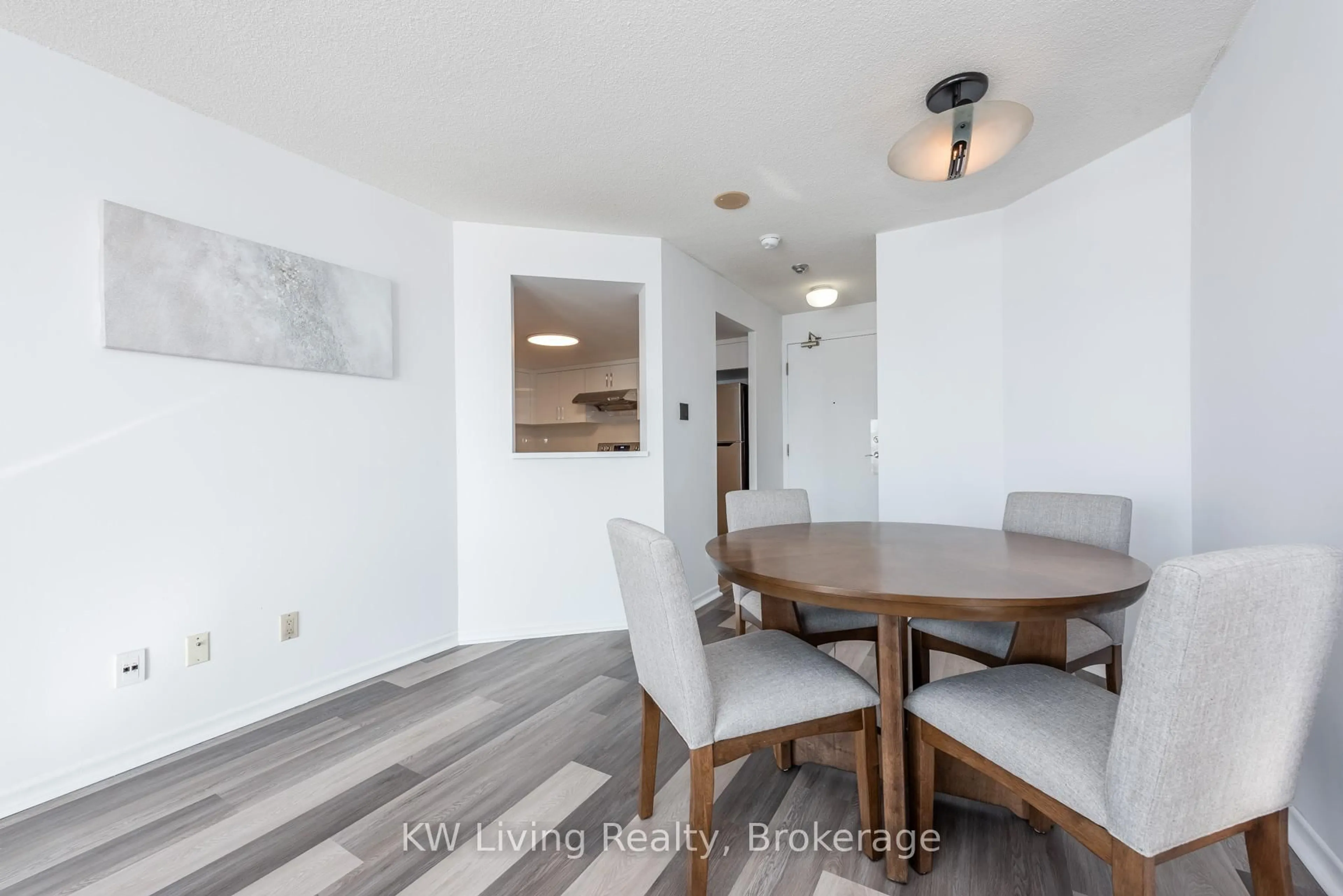 Dining room, wood/laminate floor for 4460 Tucana Crt #805, Mississauga Ontario L5R 3K9