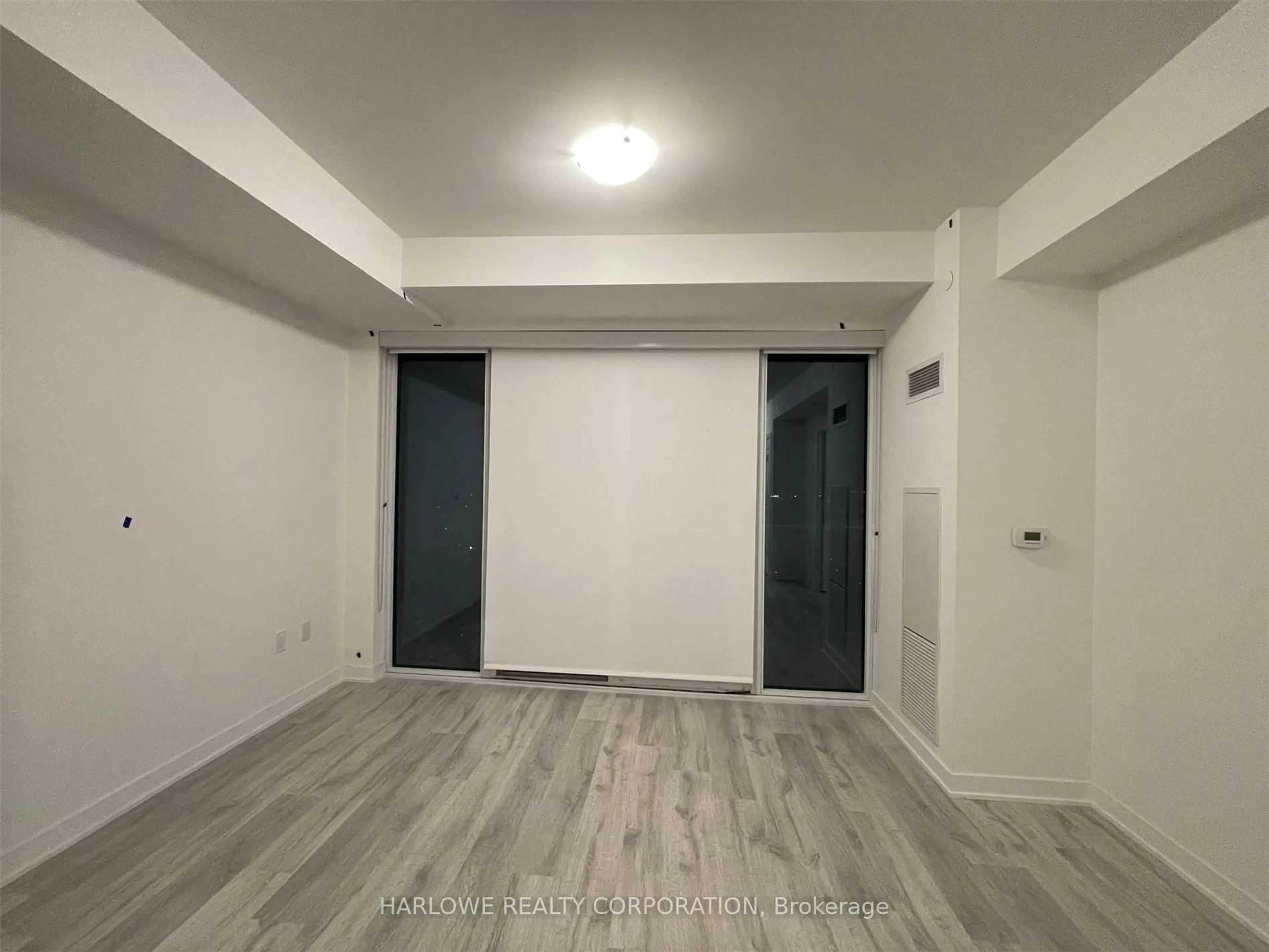 A pic of a room for 4675 Metcalfe Ave #2003, Mississauga Ontario L5M 0Z8