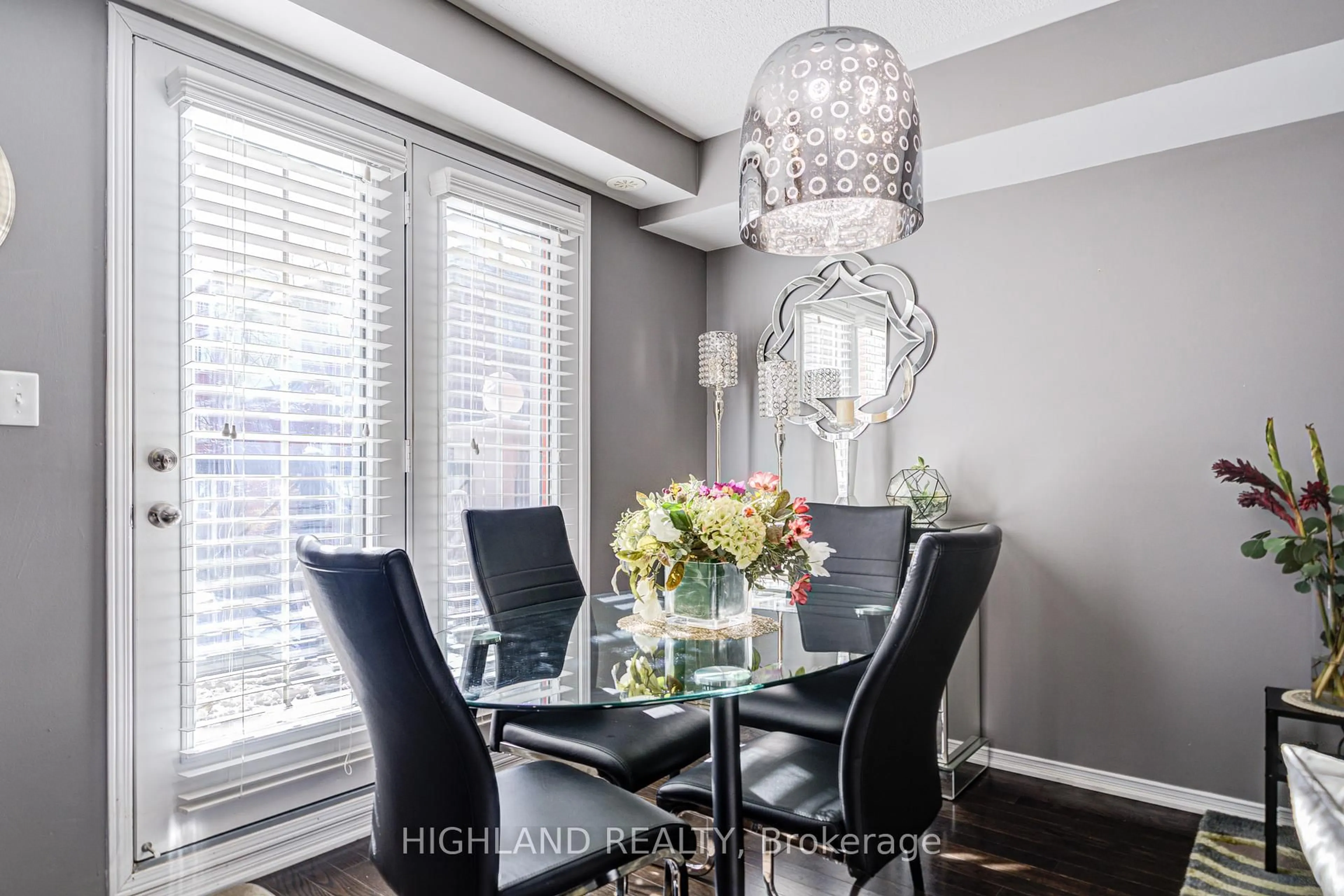 Dining room, wood/laminate floor for 2460 Post Rd #7, Oakville Ontario L6H 0J2