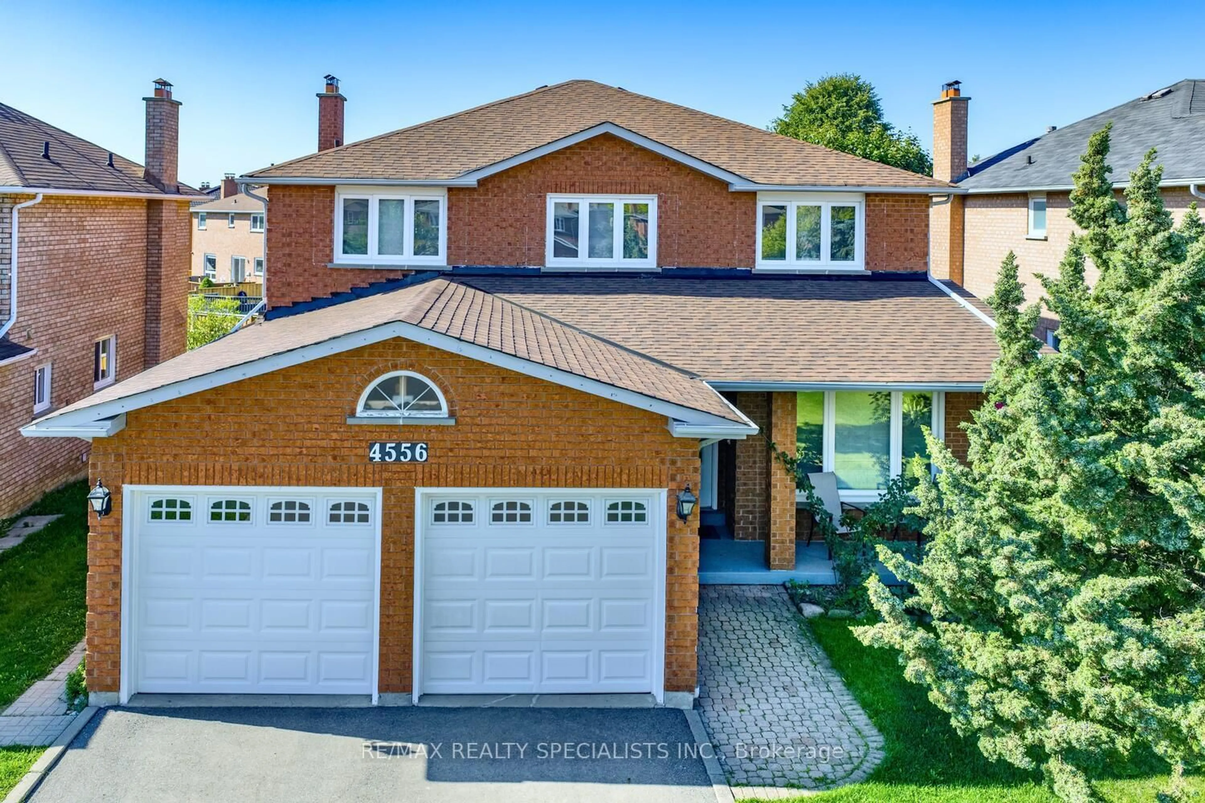 Home with brick exterior material, street for 4556 Wainscot Dr, Mississauga Ontario L5V 1C7