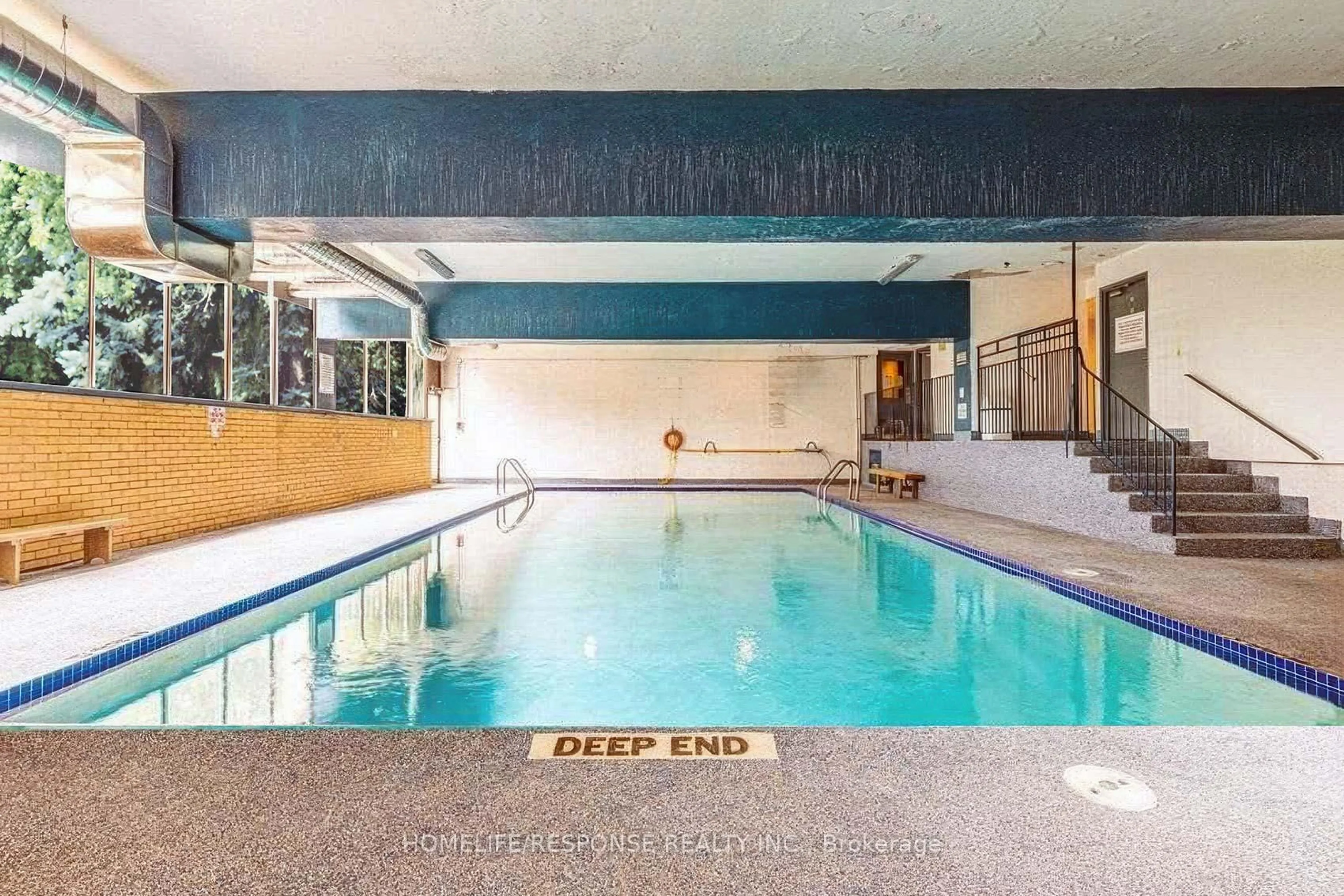 Pool for 3390 WESTON Rd #1003, Toronto Ontario M9M 2X3