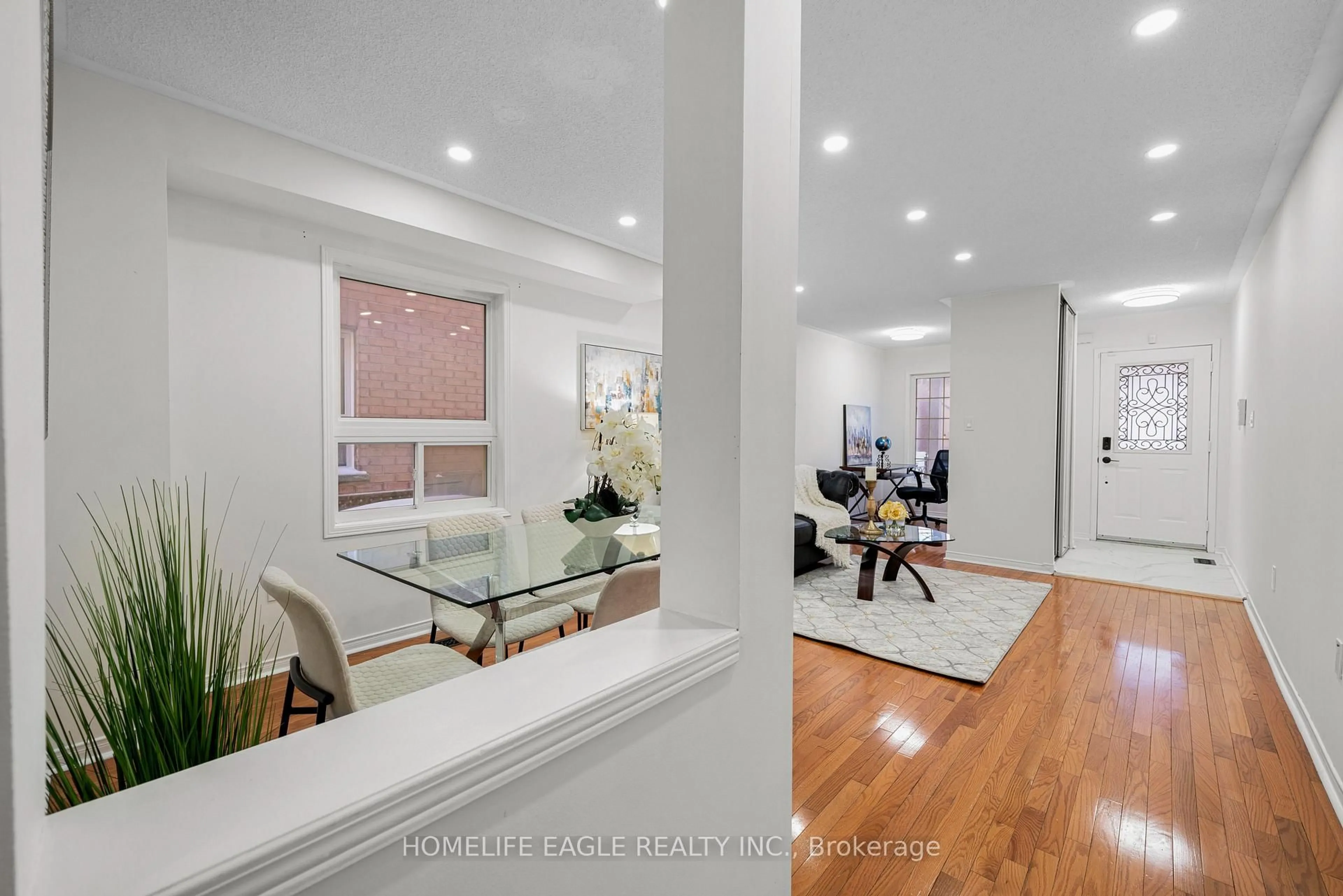 Unknown for 24 Ridgefield Crt, Brampton Ontario L6P 1B4