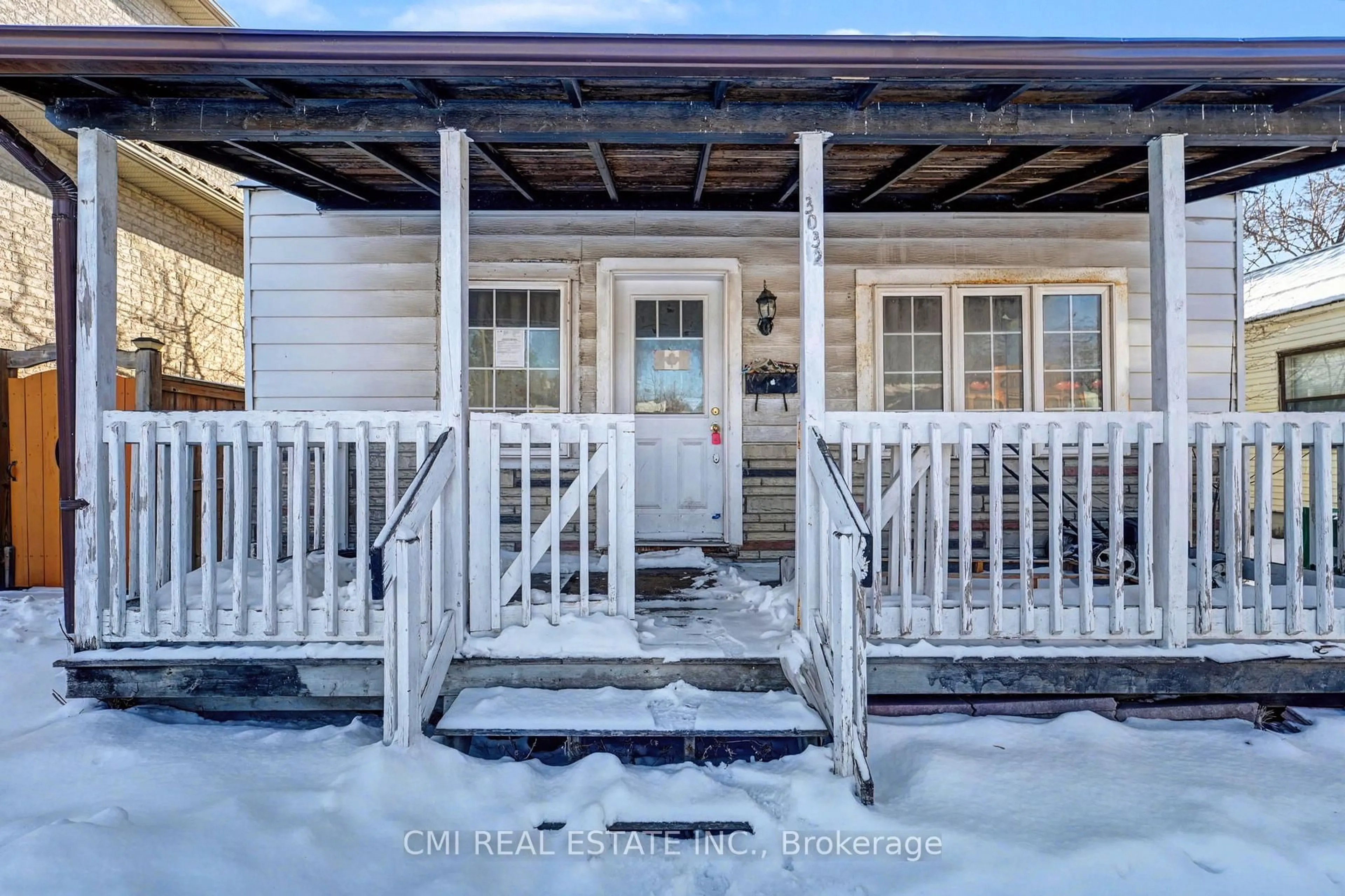 Unknown for 3032 Victory Cres, Mississauga Ontario L4T 1L4