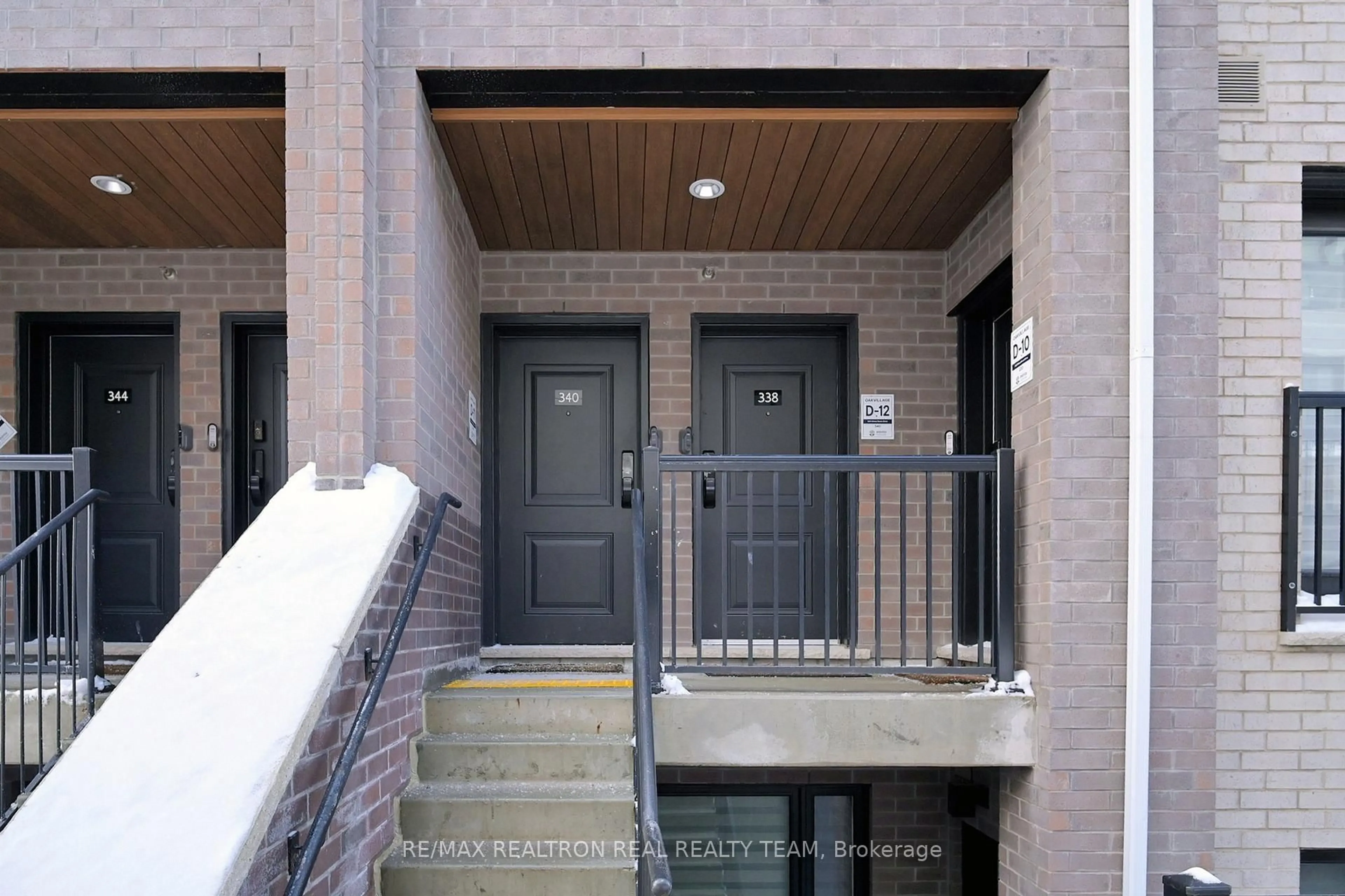 Indoor entryway for 349 Wheat Boom Dr #338, Oakville Ontario L6H 7X5