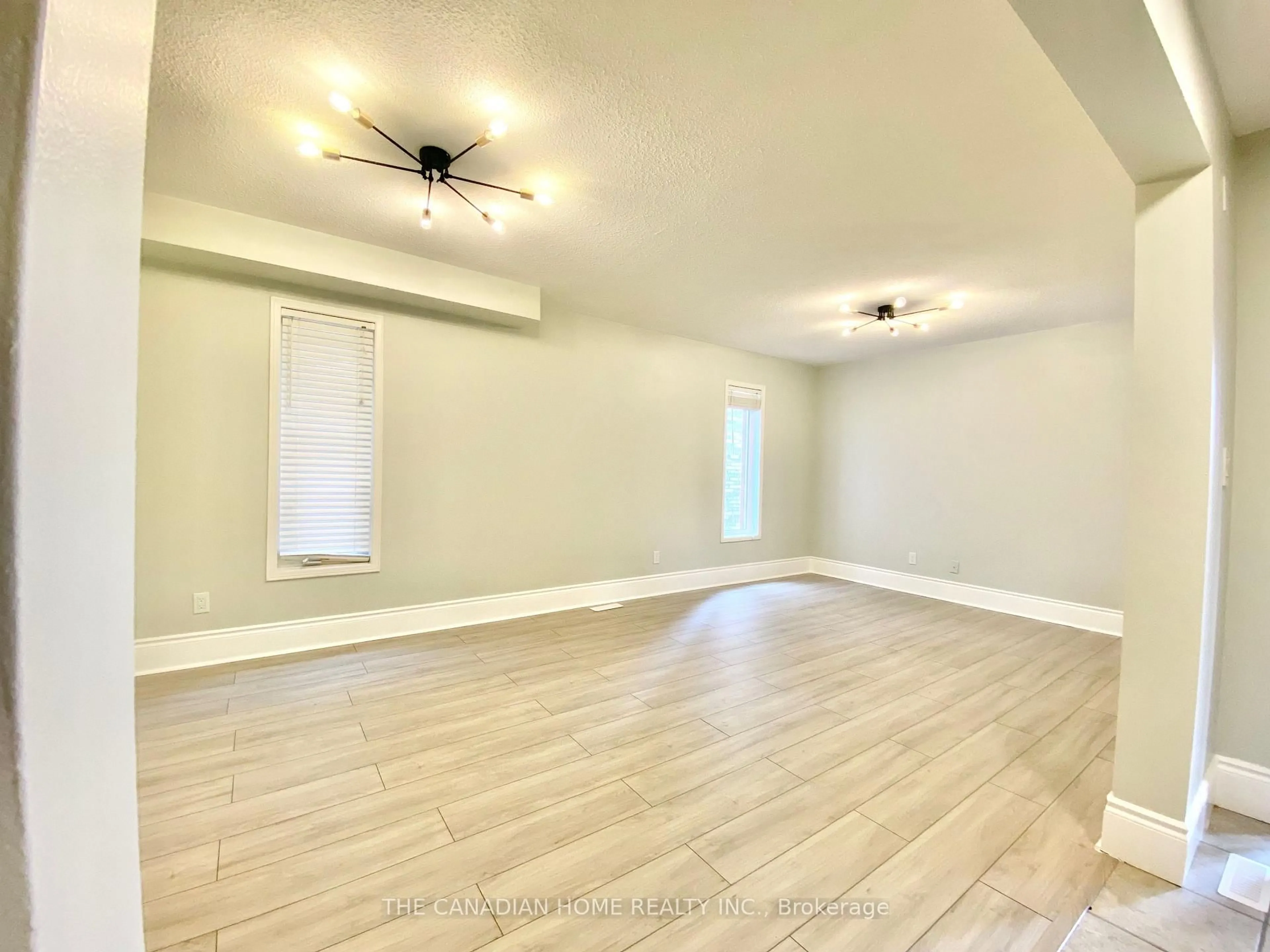 A pic of a room for 438 Jay Cres, Orangeville Ontario L9W 4Z2