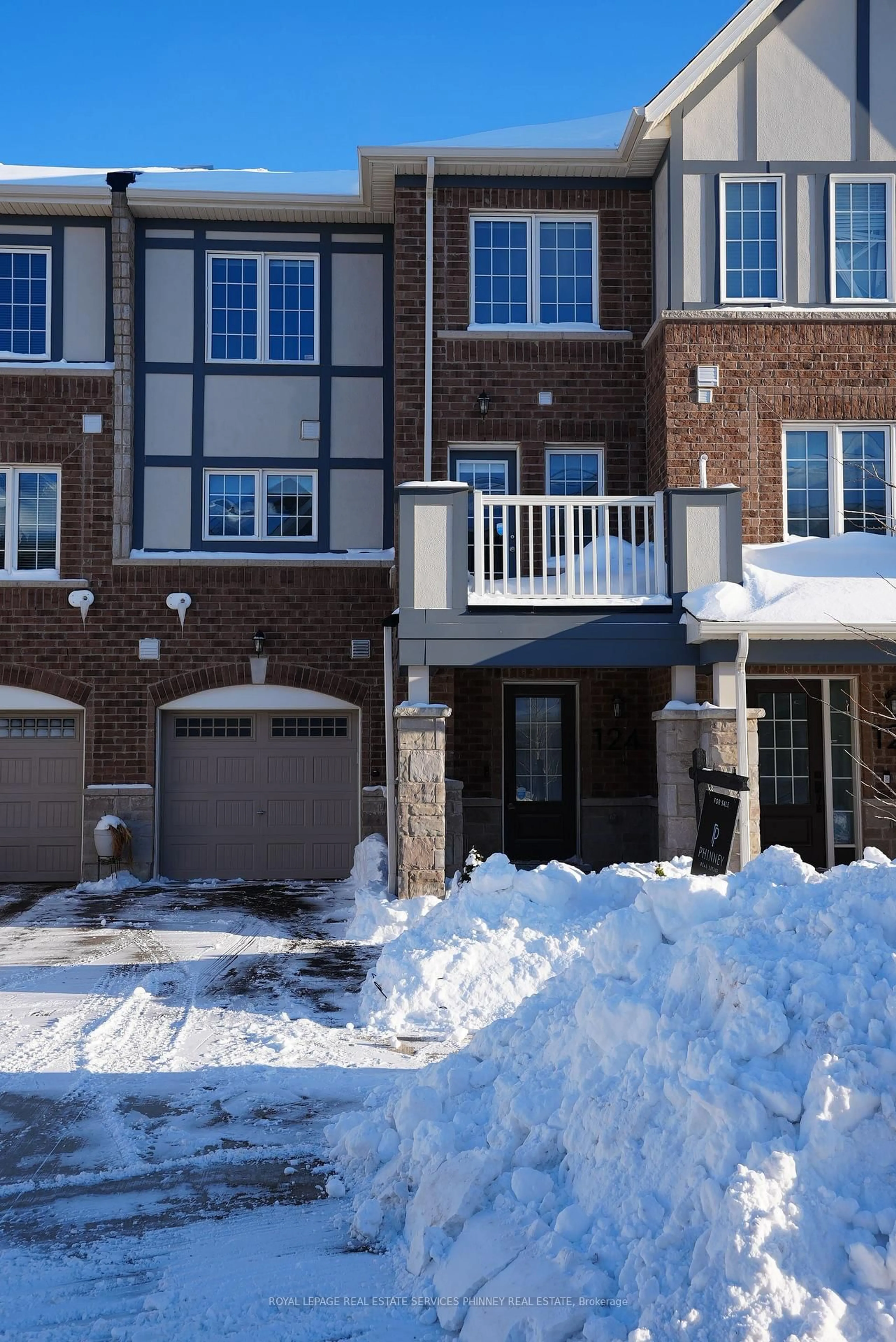 Home with brick exterior material, street for 124 Stork St, Oakville Ontario L6H 0X8