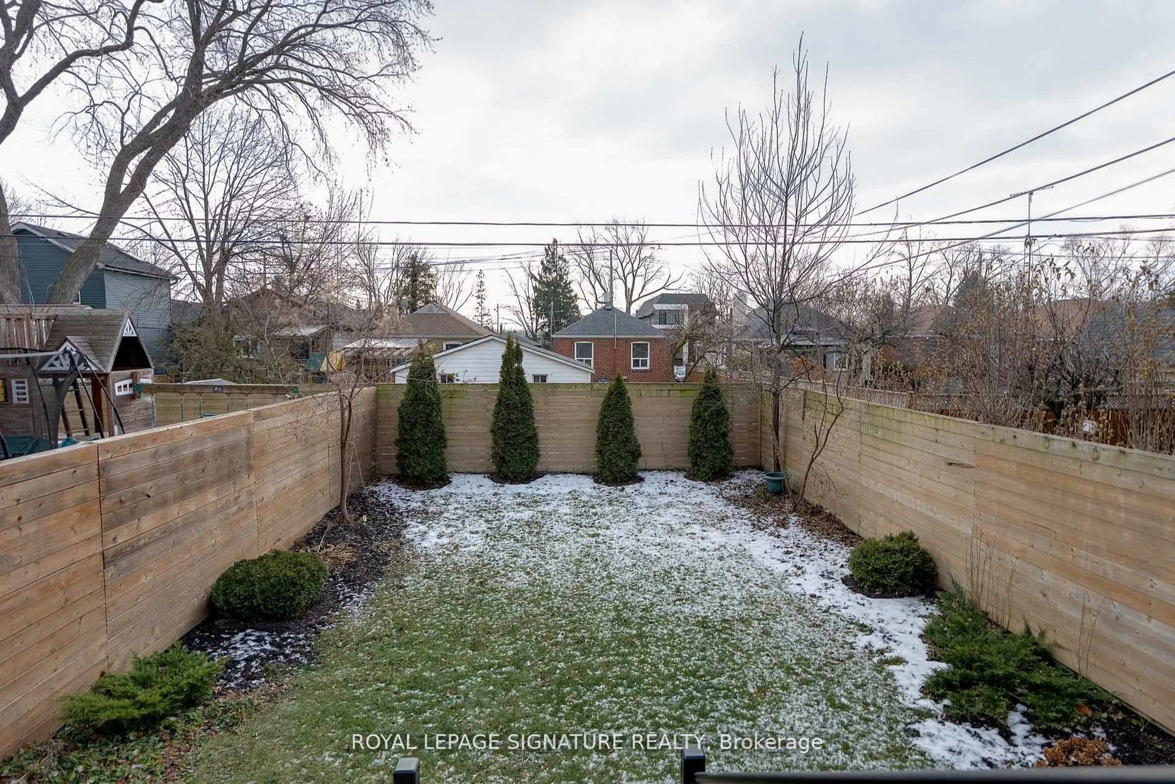 A pic from outside/outdoor area/front of a property/back of a property/a pic from drone, water/lake/river/ocean view for 119B Hillside Ave, Toronto Ontario M8V 1T3