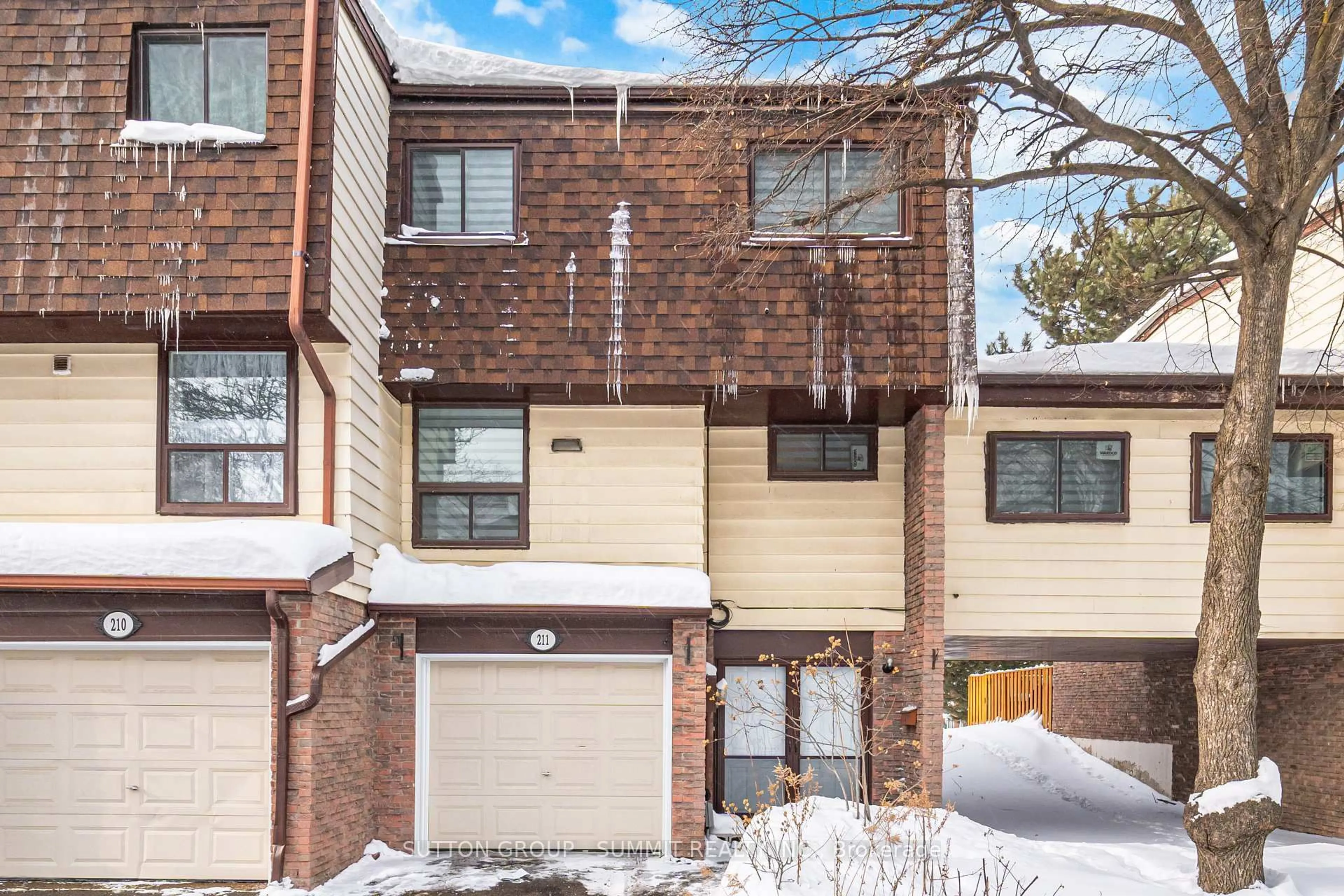 Home with brick exterior material, street for 180 Mississauga Valley Blvd #211, Mississauga Ontario L5A 3M2