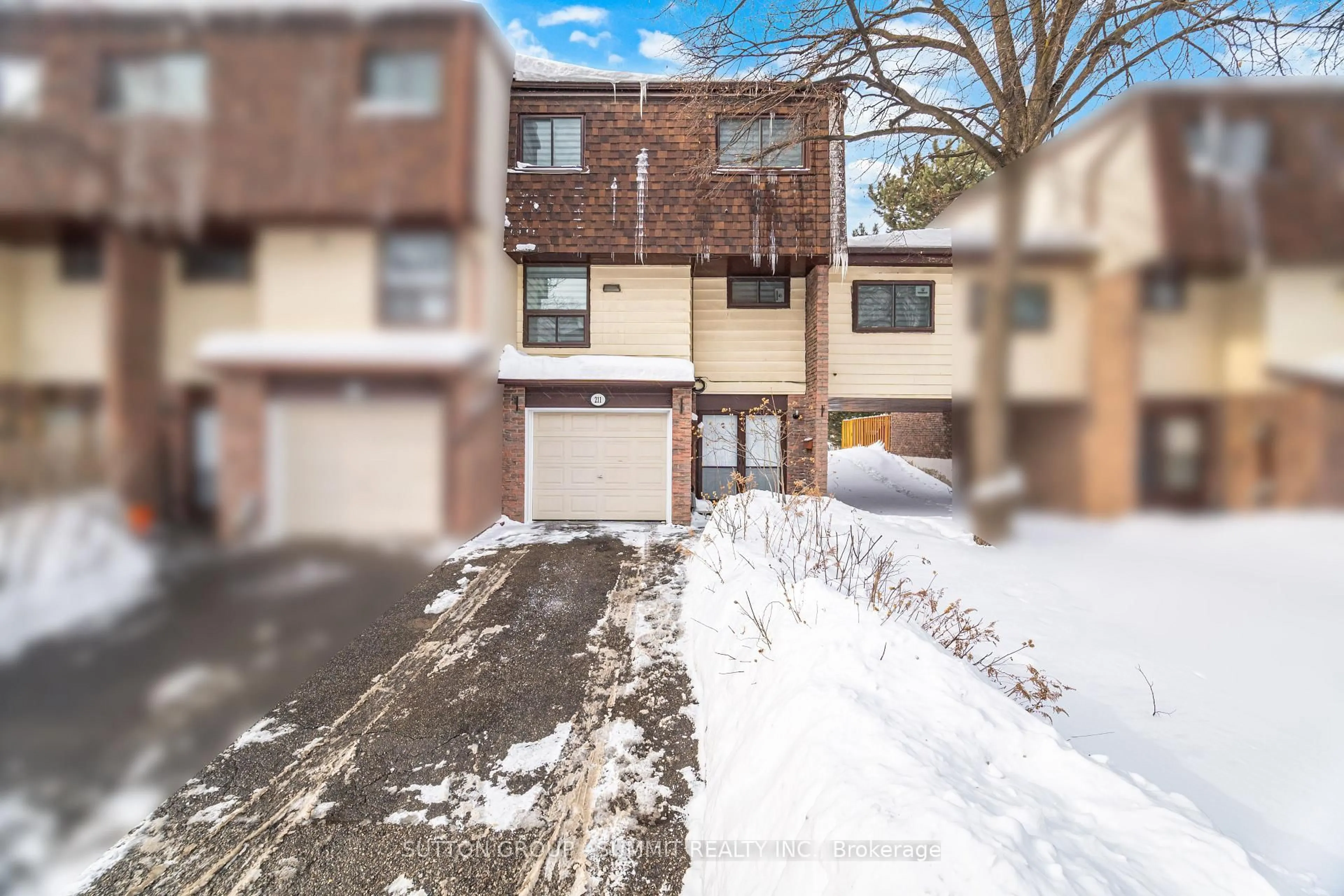 A pic from outside/outdoor area/front of a property/back of a property/a pic from drone, street for 180 Mississauga Valley Blvd #211, Mississauga Ontario L5A 3M2