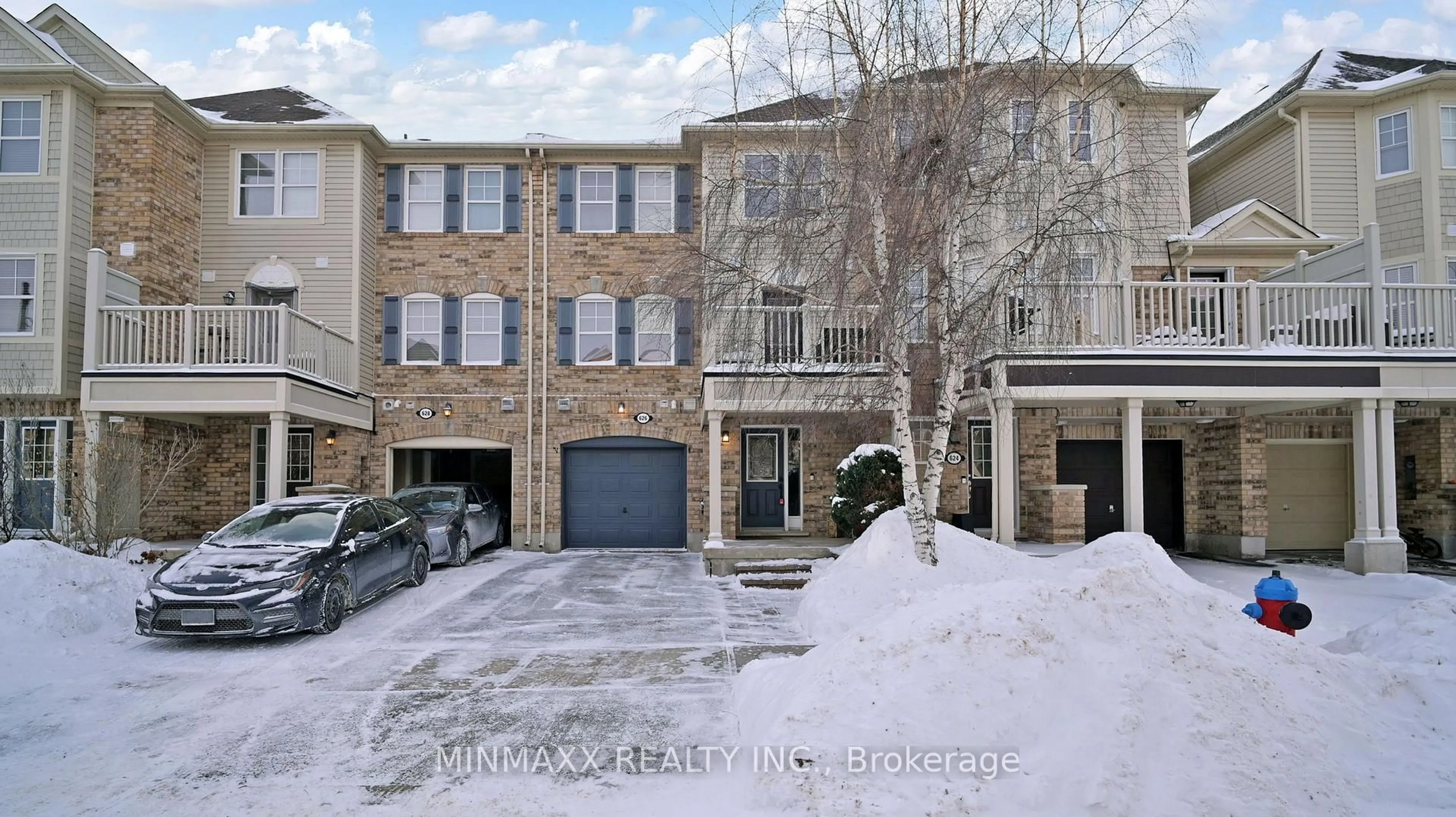 A pic from outside/outdoor area/front of a property/back of a property/a pic from drone, street for 626 Frank Pl, Milton Ontario L9T 0R1