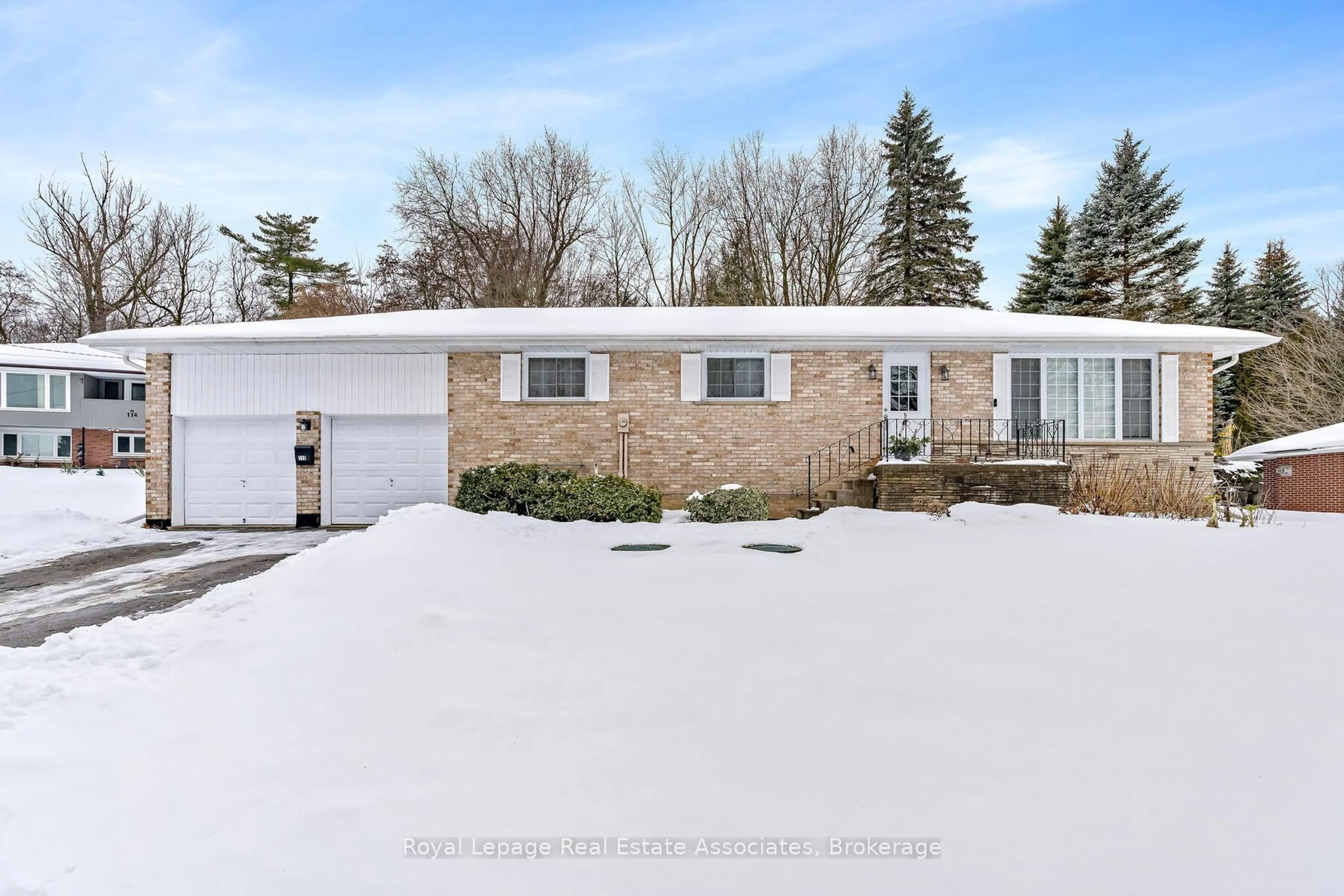 Home with vinyl exterior material, street for 112 Park St, Halton Hills Ontario L7G 2V4