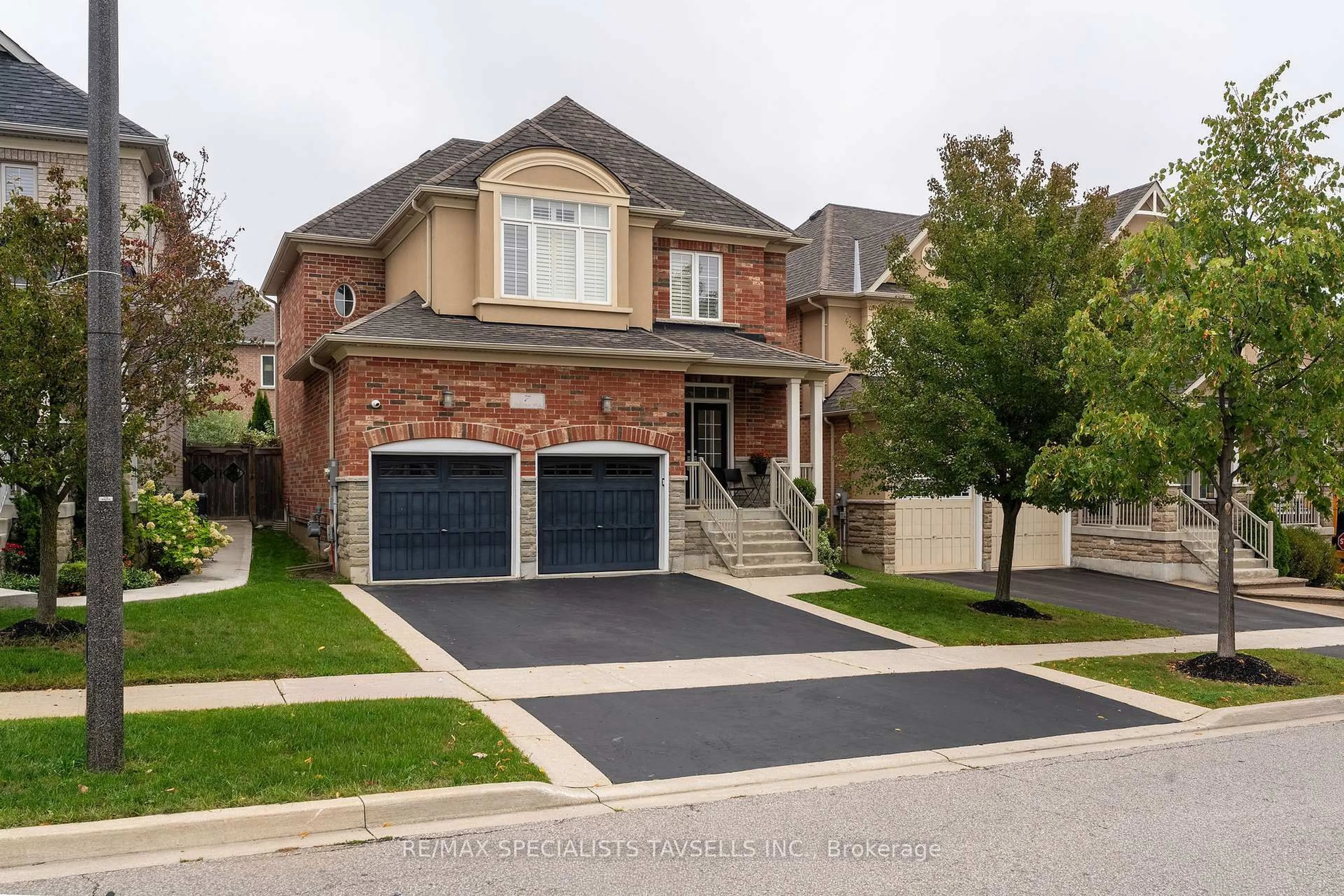 Home with brick exterior material, street for 7 Snellview Blvd, Caledon Ontario L7C 3T4