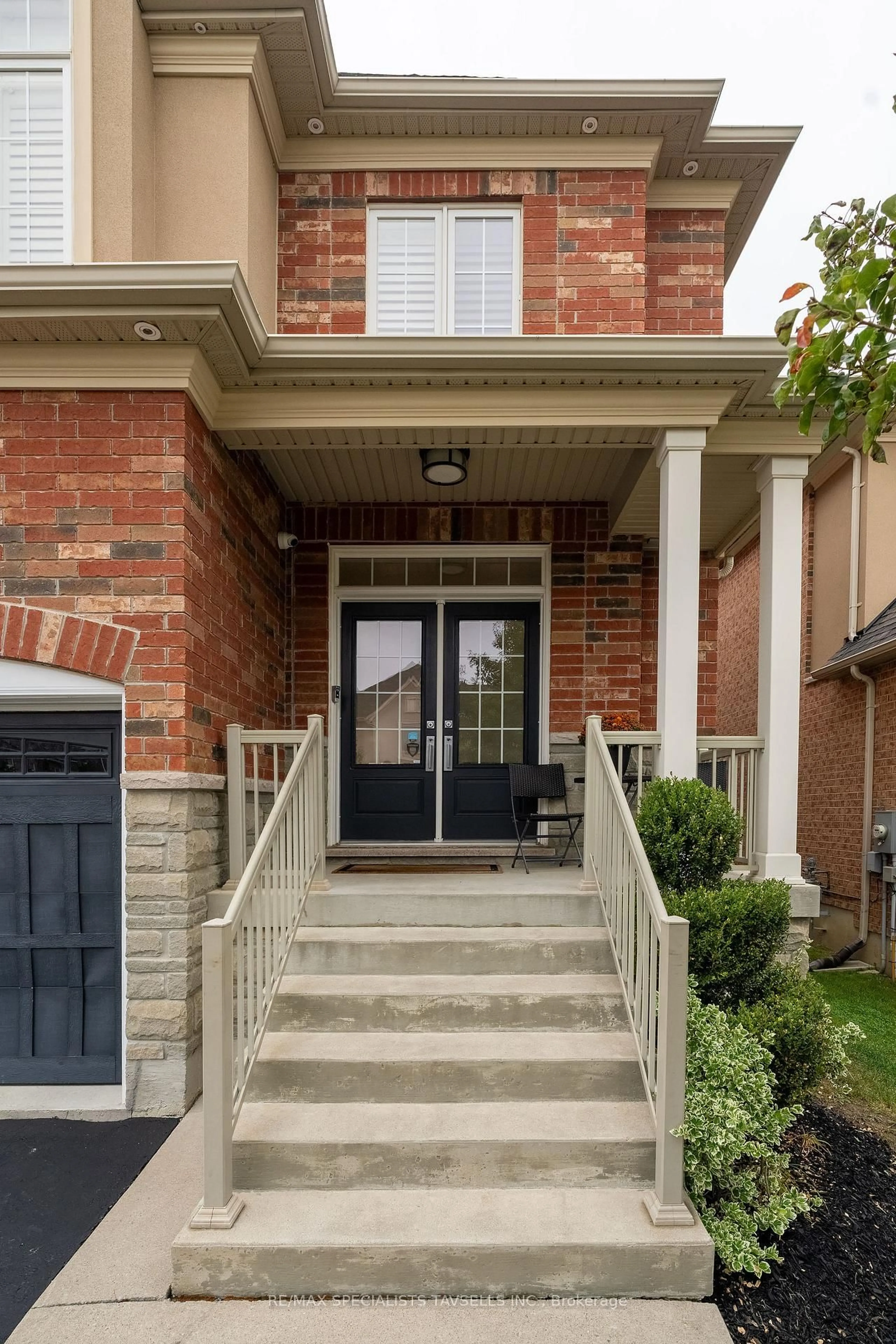 Home with brick exterior material, street for 7 Snellview Blvd, Caledon Ontario L7C 3T4