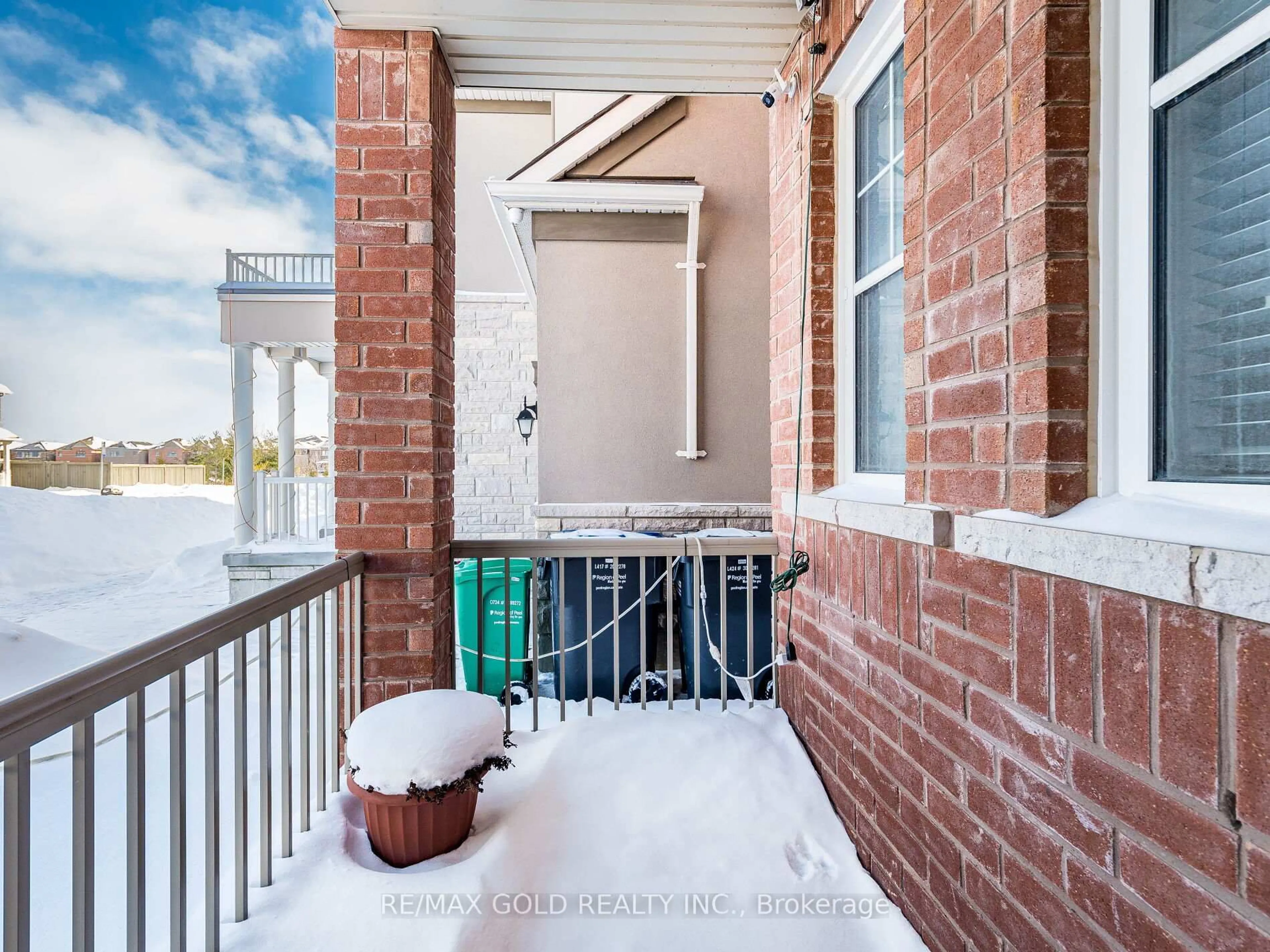 Balcony in the apartment, unknown for 520 Edenbrook Hill Dr, Brampton Ontario L7A 4T7