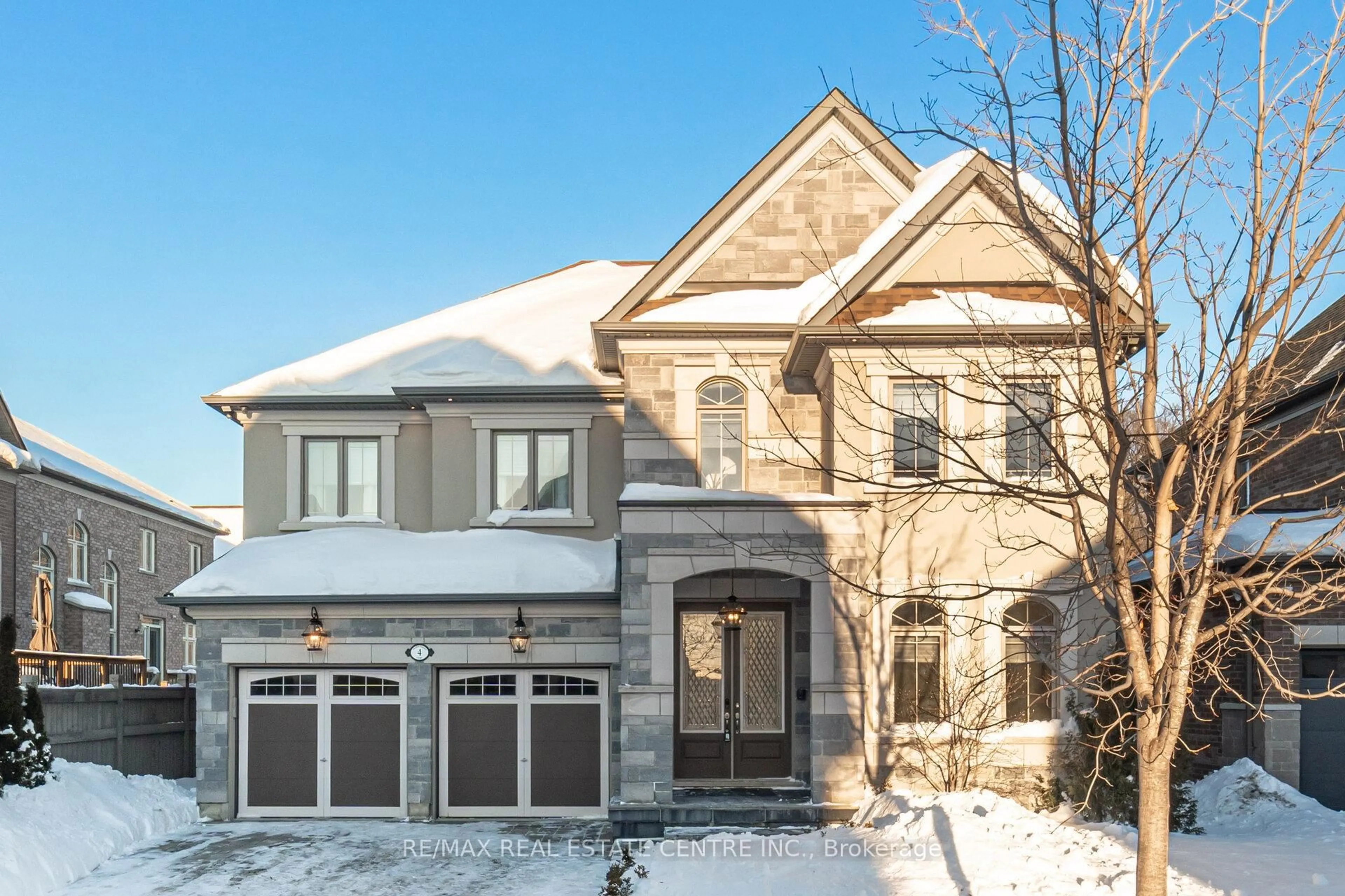 Home with brick exterior material, street for 4 Crown Forest Crt, Brampton Ontario L6Y 2Y5