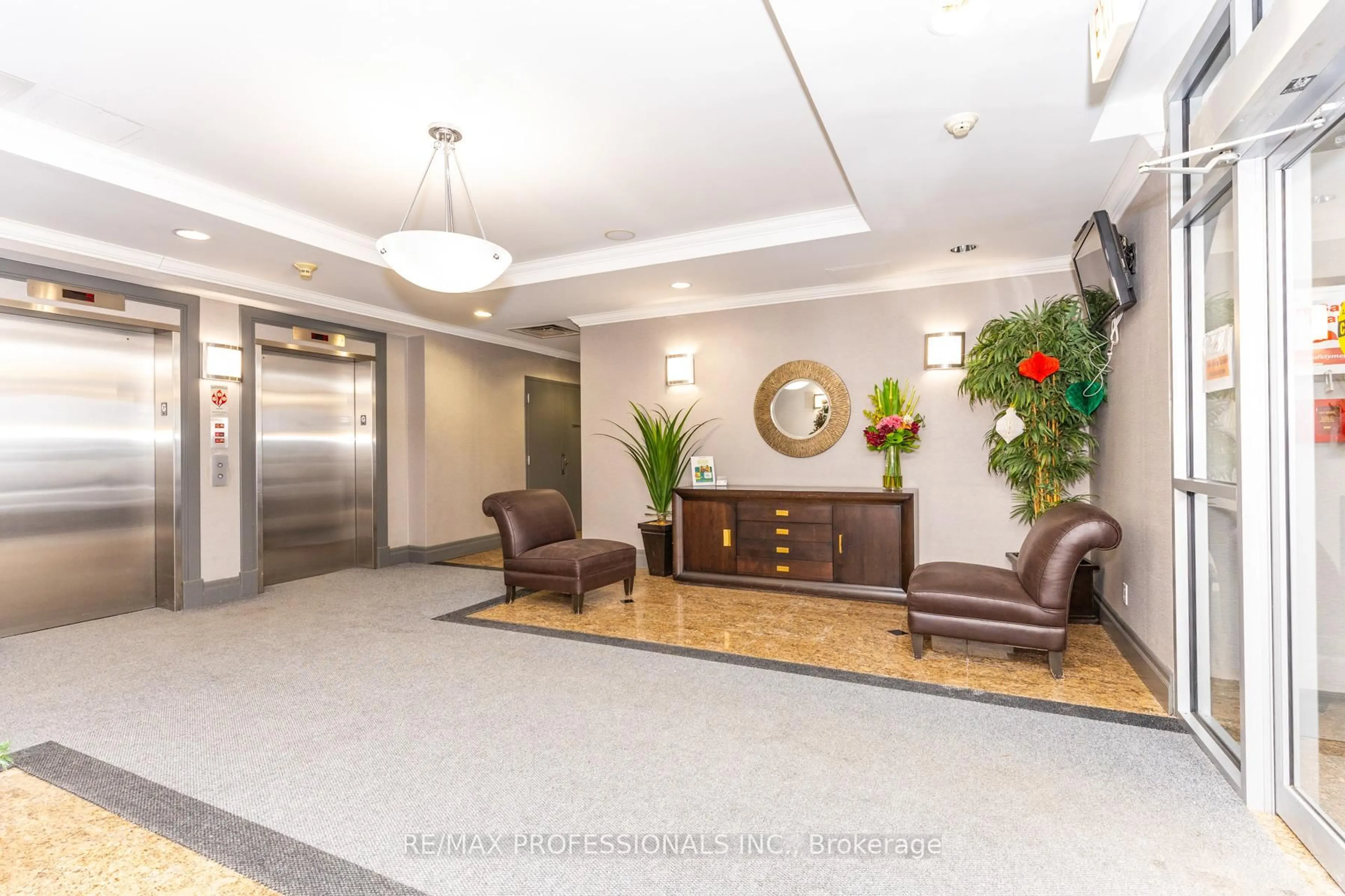 Lobby for 2772 Keele St #1004, Toronto Ontario M3M 0A3