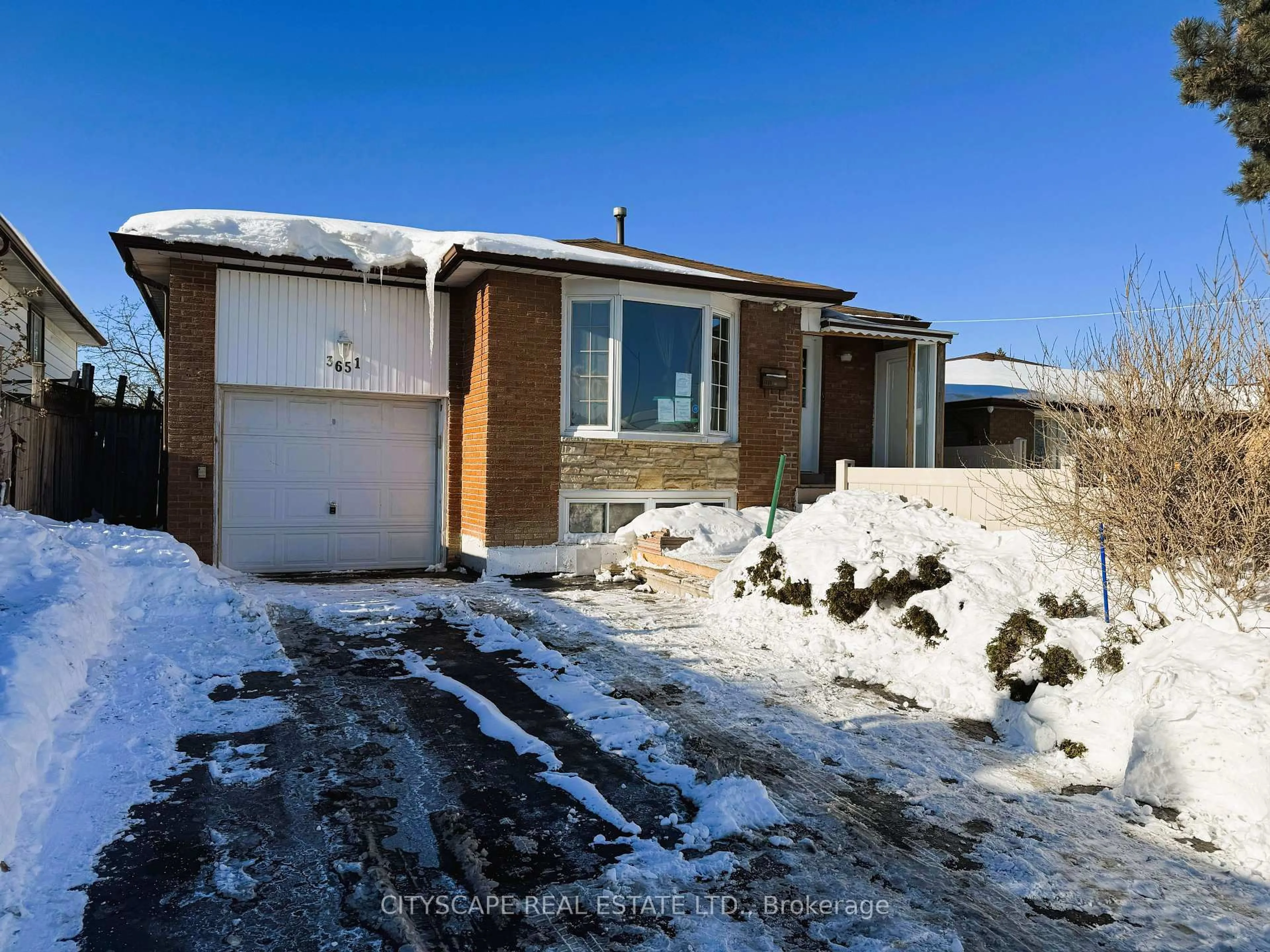 Unknown for 3651 Brandon Gate Dr, Mississauga Ontario L4T 3E4