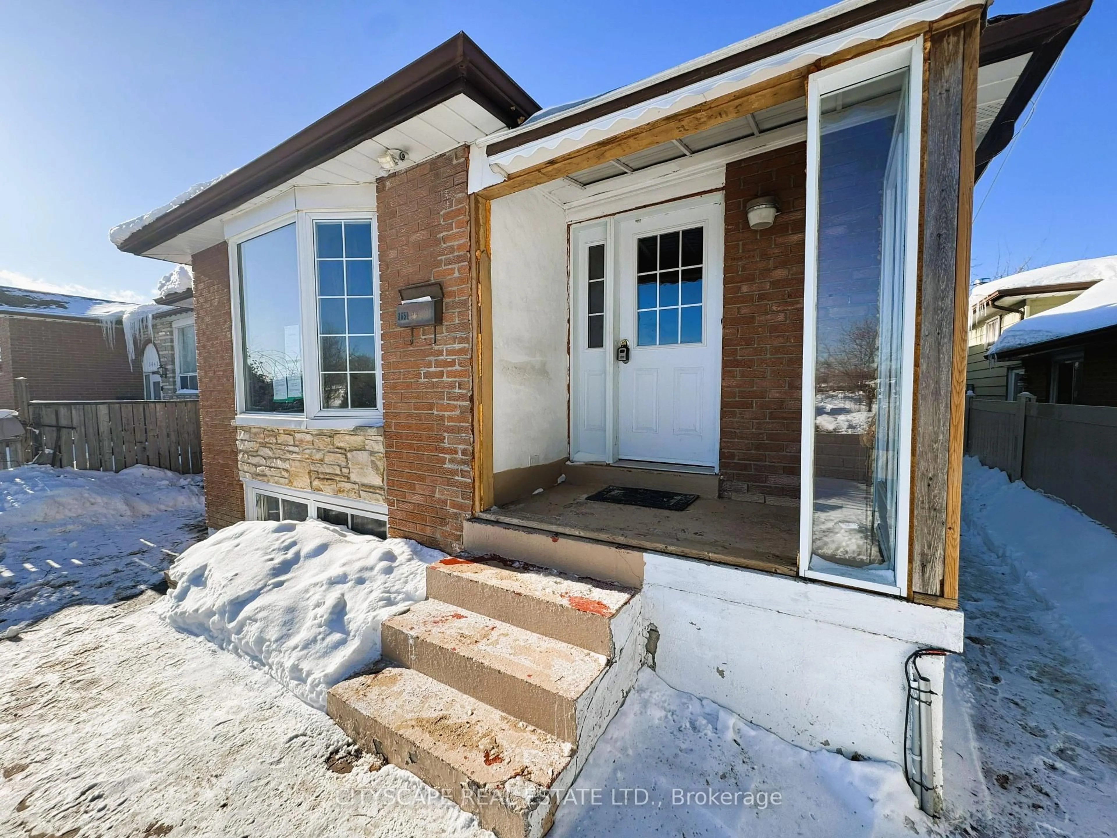 Home with brick exterior material, street for 3651 Brandon Gate Dr, Mississauga Ontario L4T 3E4