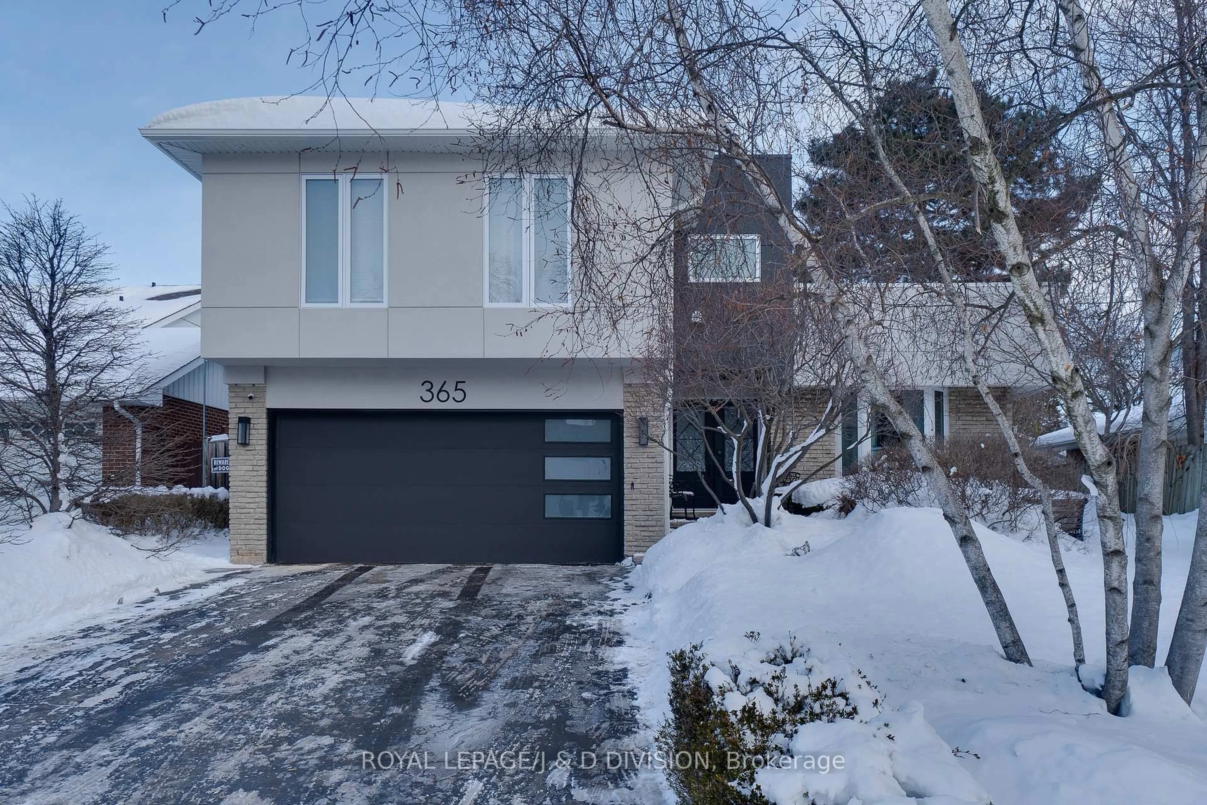 Home with brick exterior material, street for 365 Lynn Pl, Oakville Ontario L6H 2C5