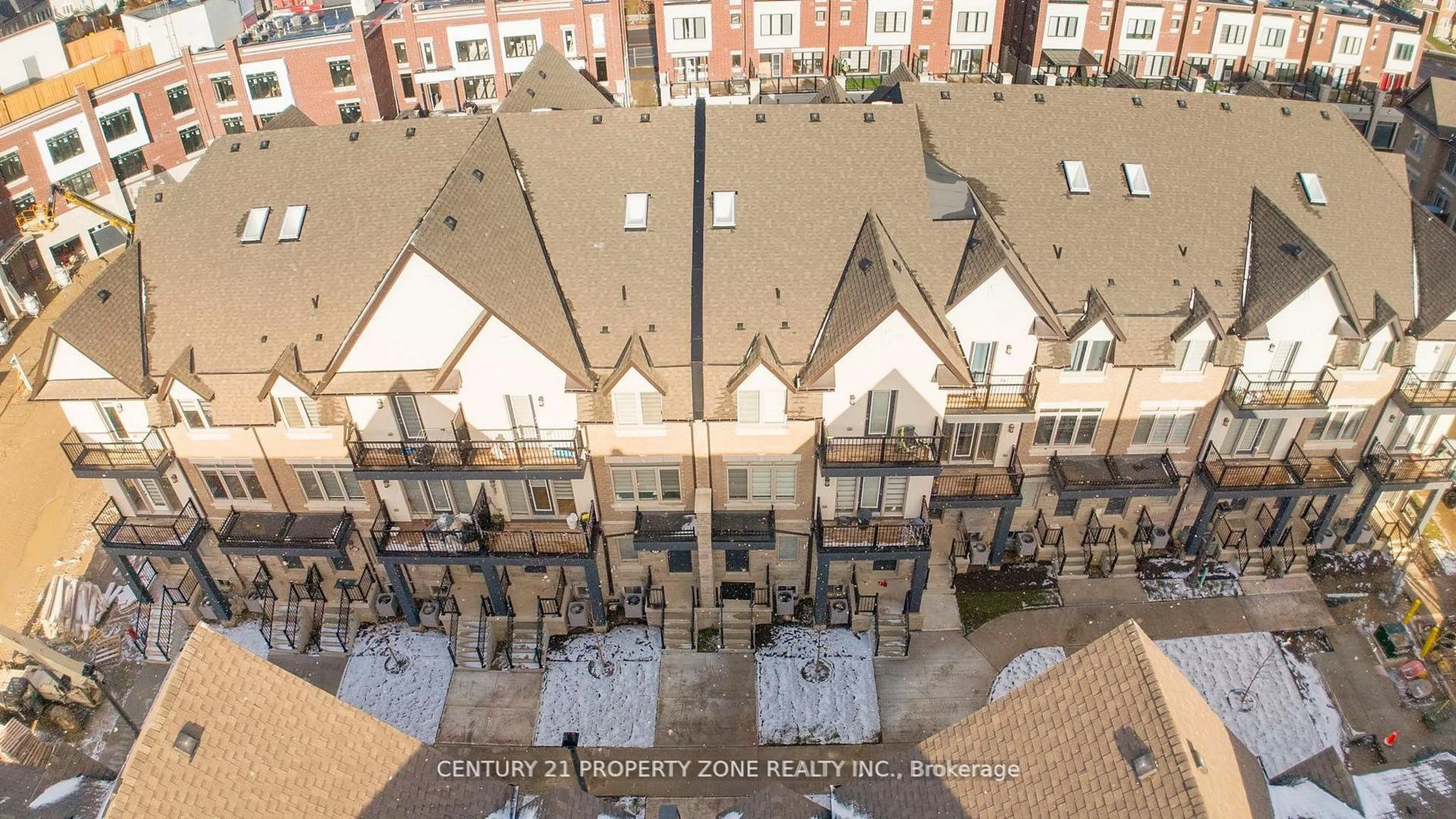 A pic from outside/outdoor area/front of a property/back of a property/a pic from drone, city buildings view from balcony for 20-71 Springdale Ave, Caledon Ontario L7C 4L6