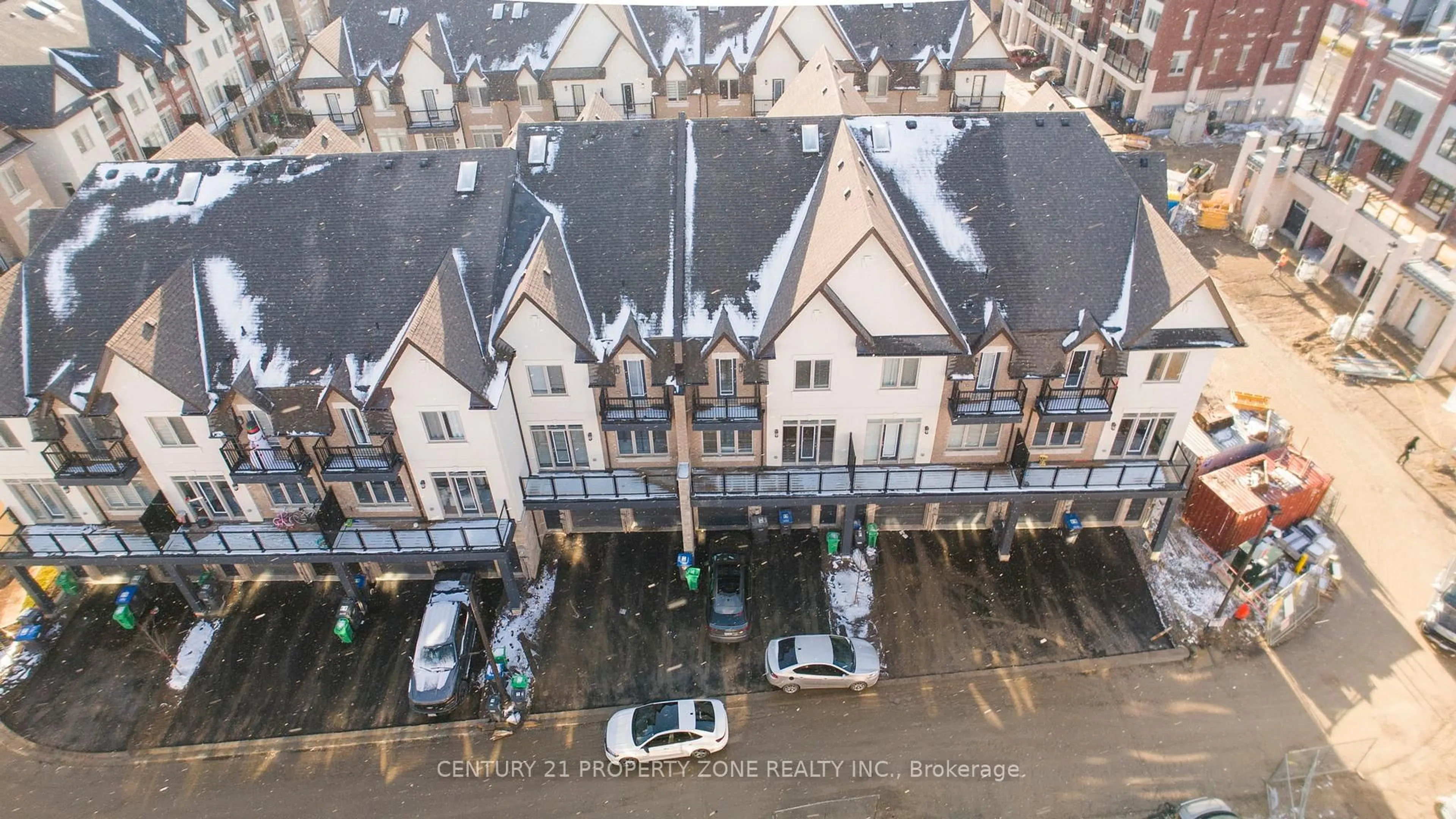 A pic from outside/outdoor area/front of a property/back of a property/a pic from drone, city buildings view from balcony for 20-71 Springdale Ave, Caledon Ontario L7C 4L6