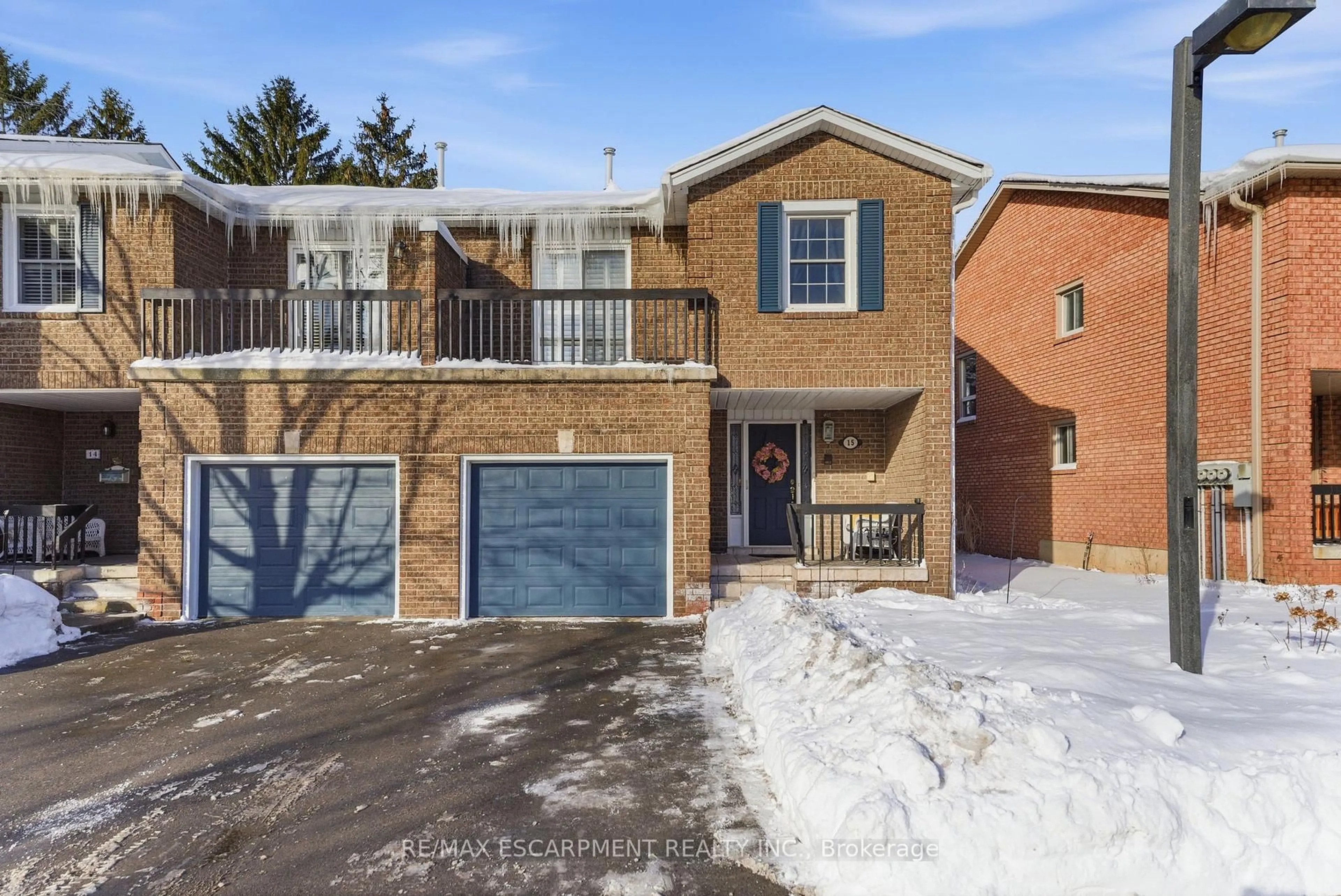 Home with brick exterior material, street for 1205 Lambs Crt #15, Burlington Ontario L7S 2G5