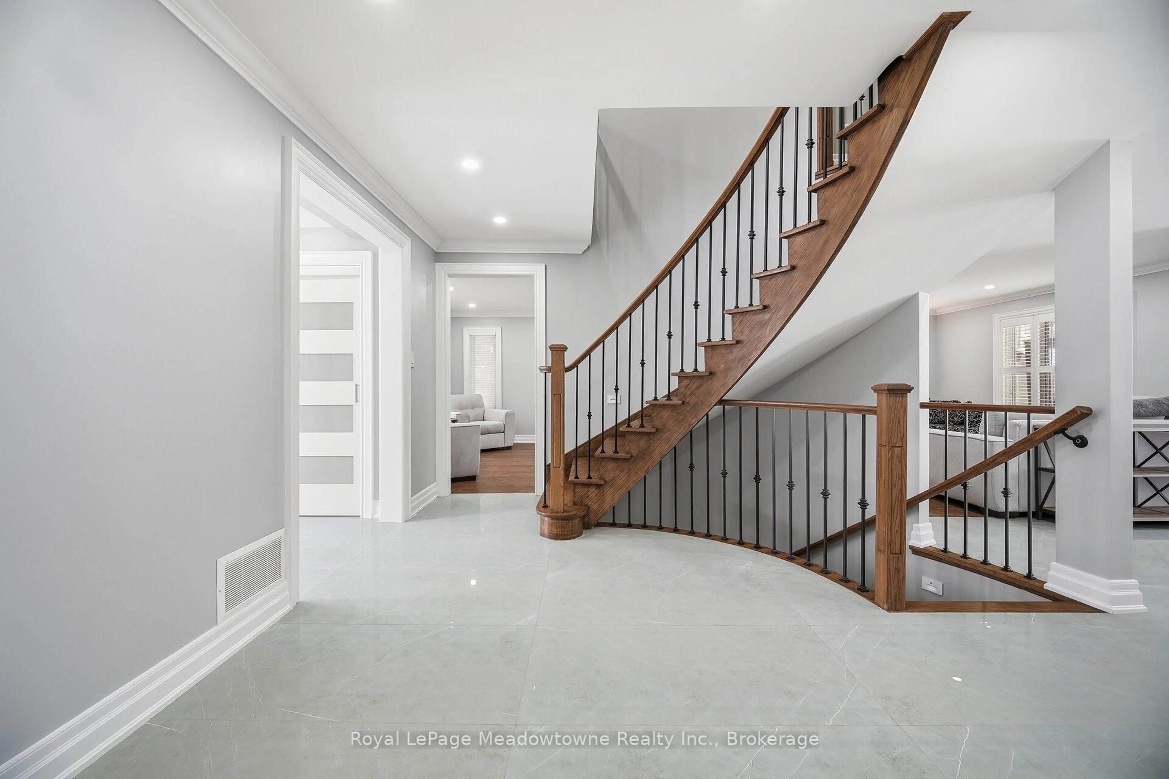 Unknown for 170 Crawford Cres, Milton Ontario L0P 1B0