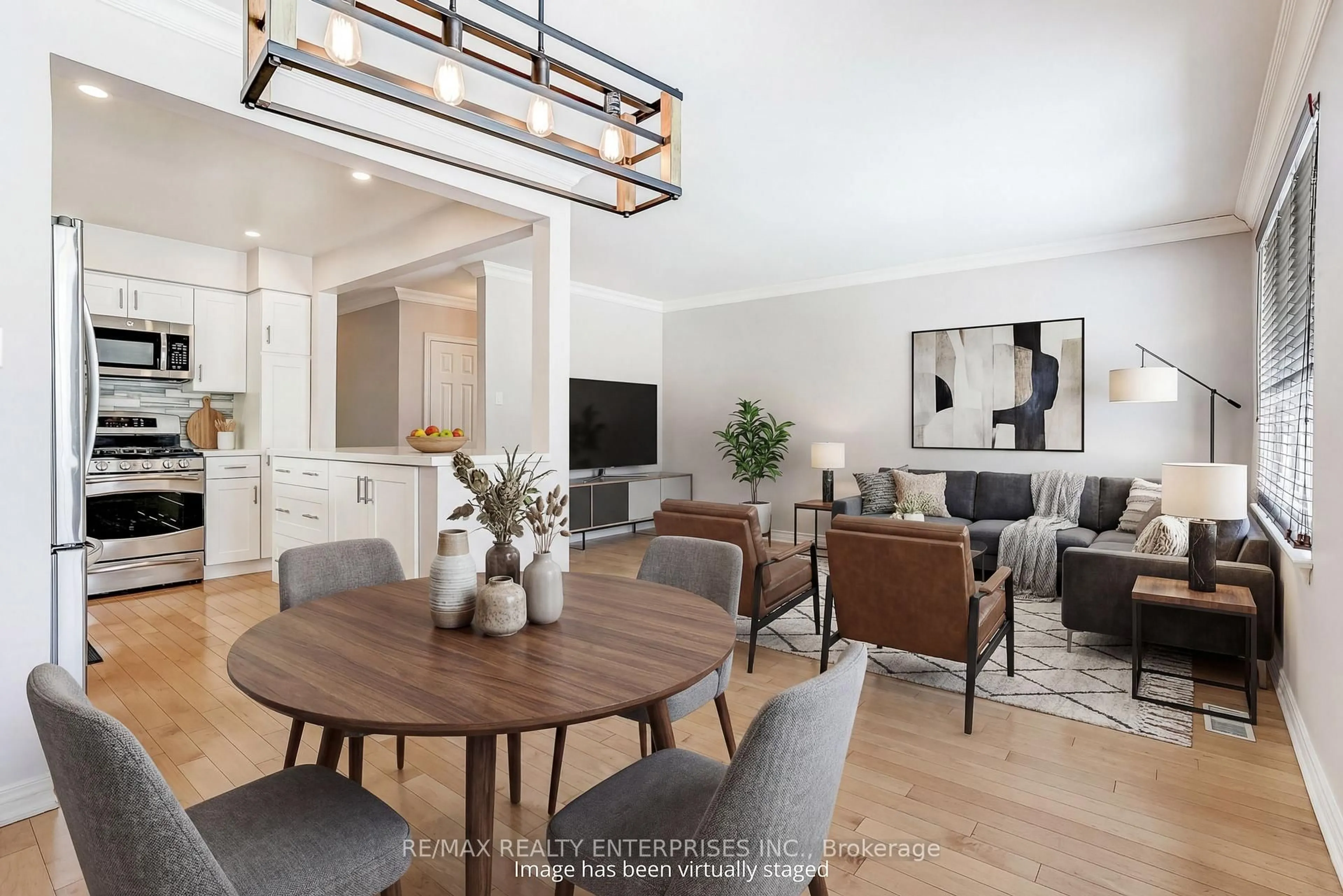 Living room with furniture, unknown for 31 Paragon Rd, Toronto Ontario M9R 1J7