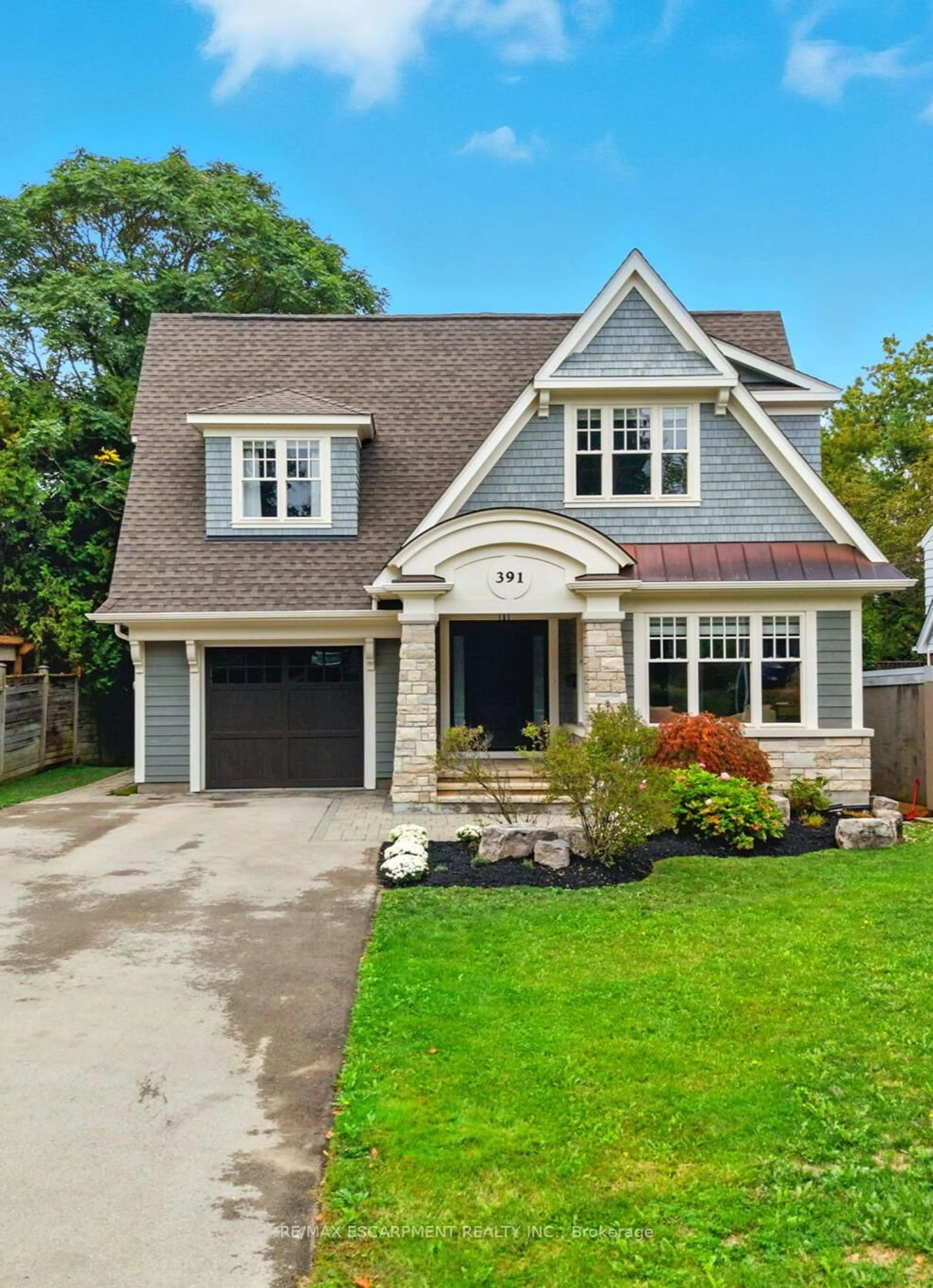 Home with brick exterior material, street for 391 Patricia Dr, Burlington Ontario L7T 1J9