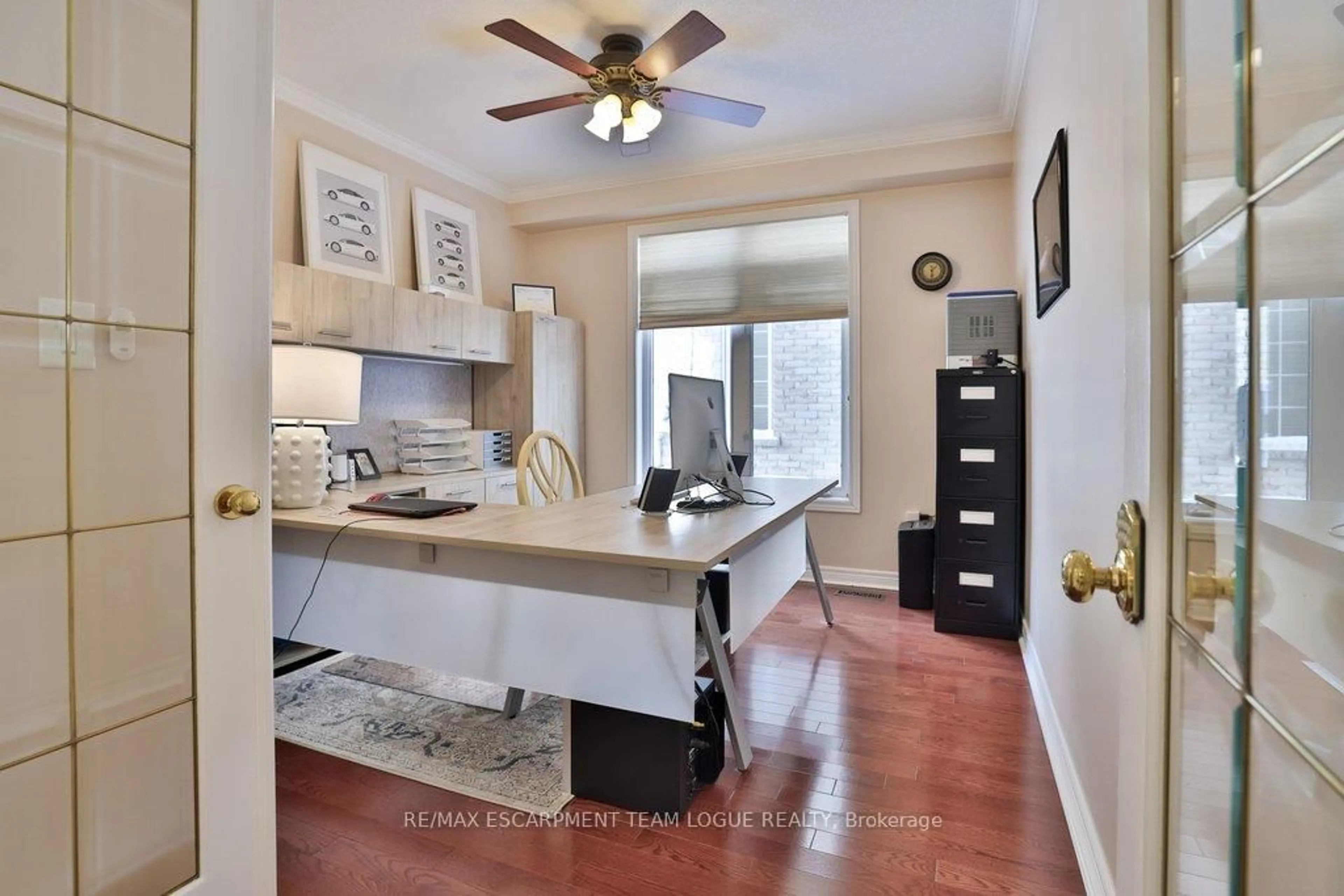 Open concept kitchen, ceramic/tile floor for 2253 Colonel William Pkwy, Oakville Ontario L6M 0B6