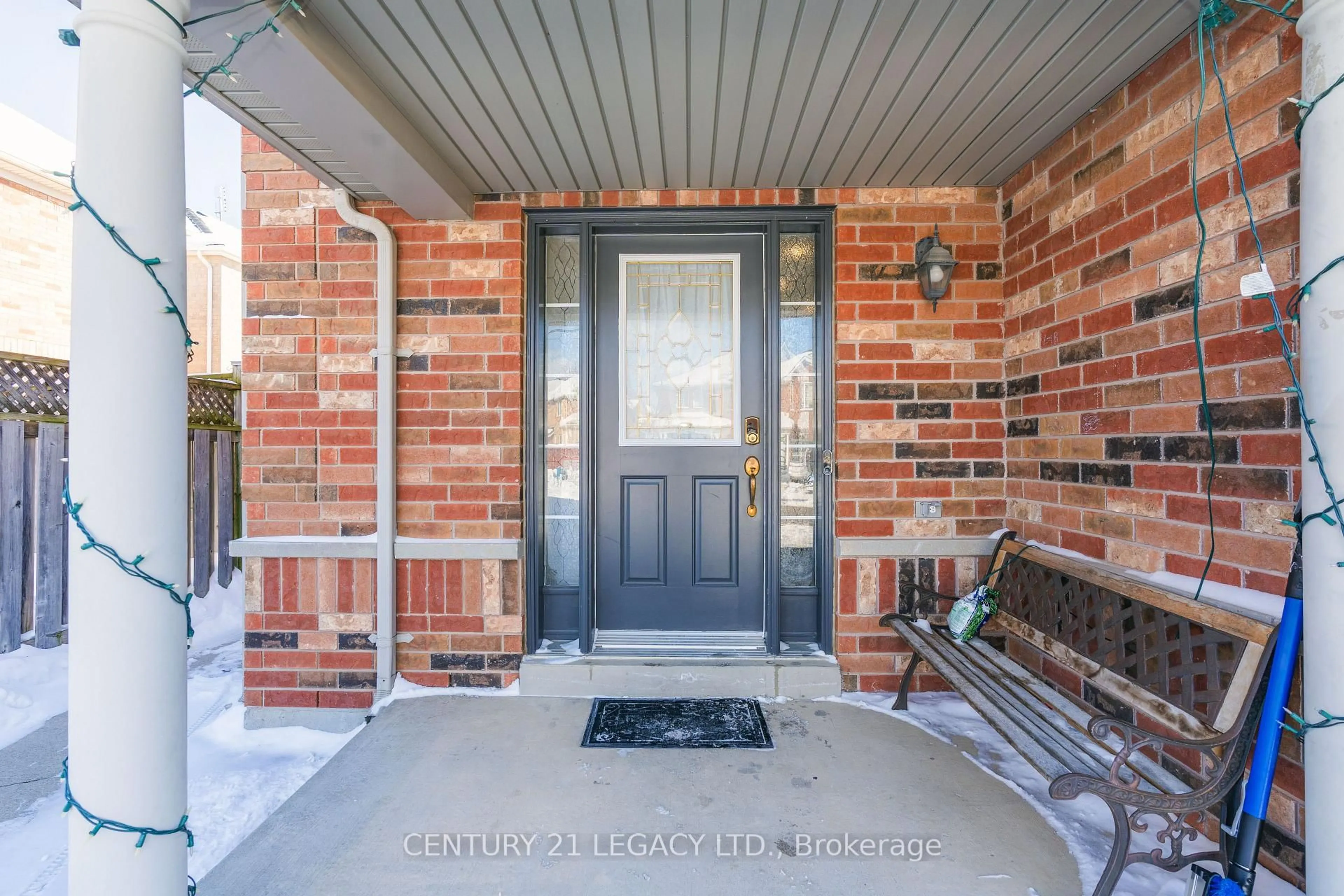 Indoor entryway for 129 Sugarhill Dr, Brampton Ontario L7A 3X4