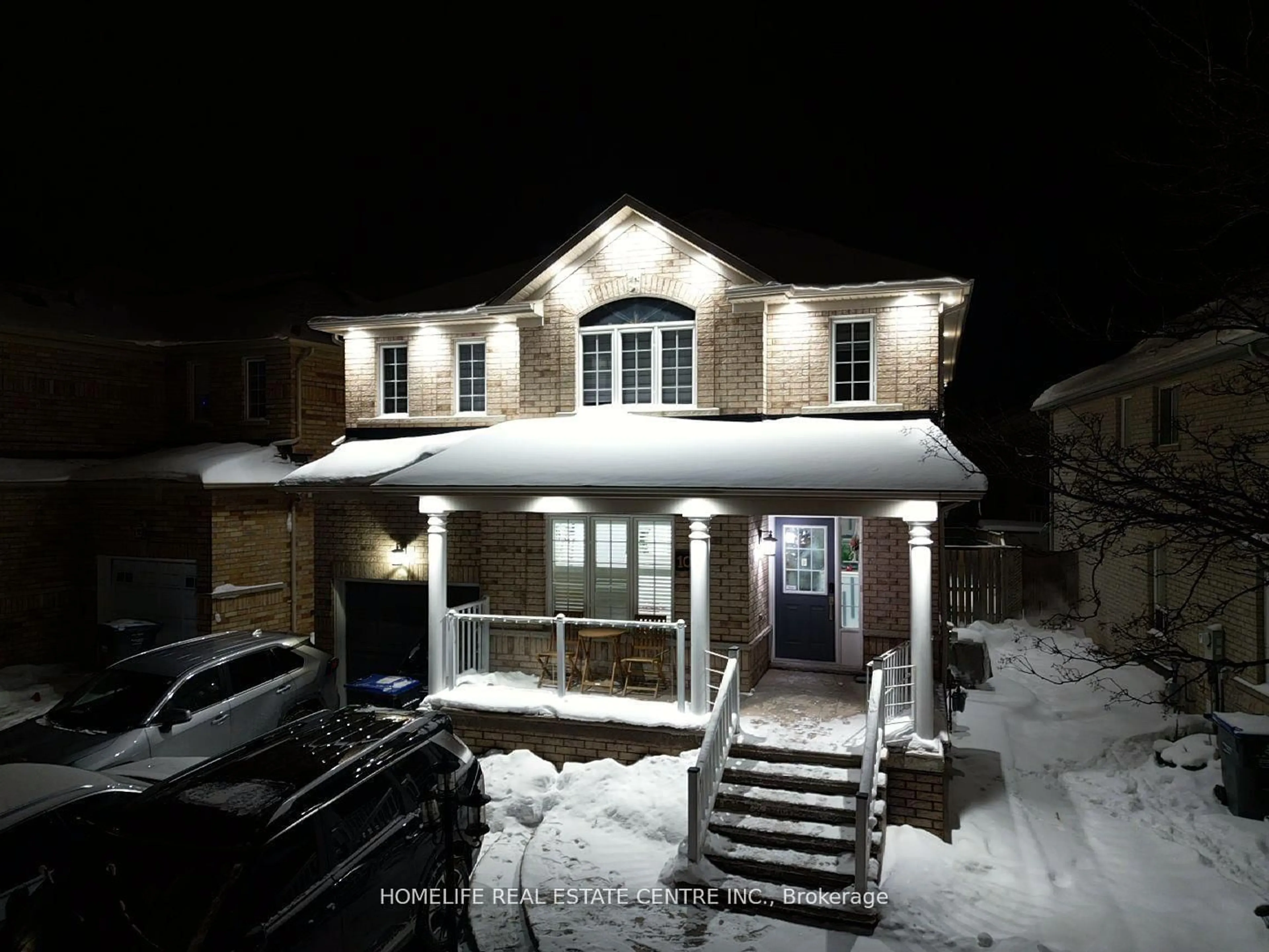A pic from outside/outdoor area/front of a property/back of a property/a pic from drone, street for 108 Fairhill Ave, Brampton Ontario L7A 2H5