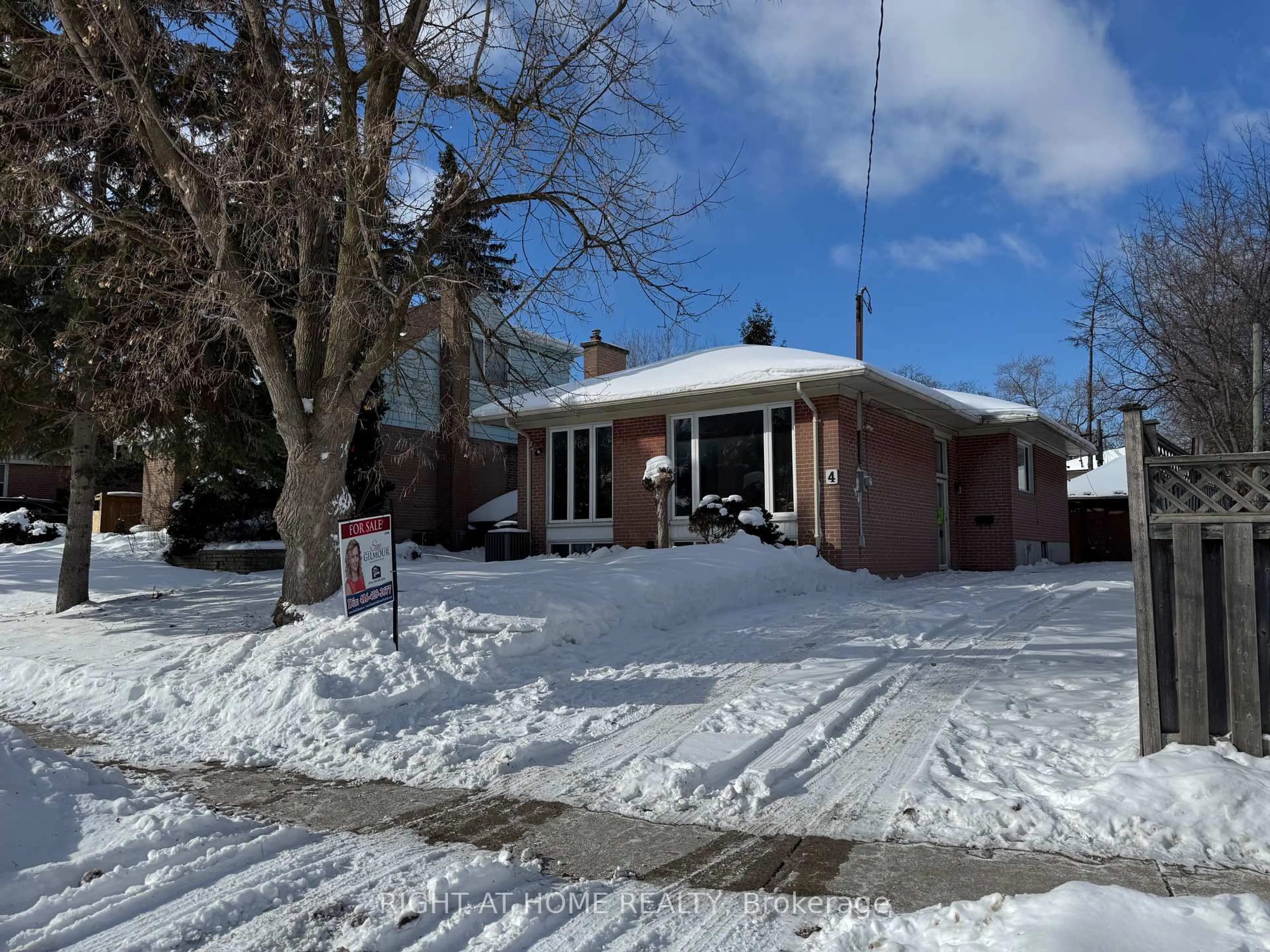 Unknown for 4 Hallow Cres, Toronto Ontario M9W 2V9