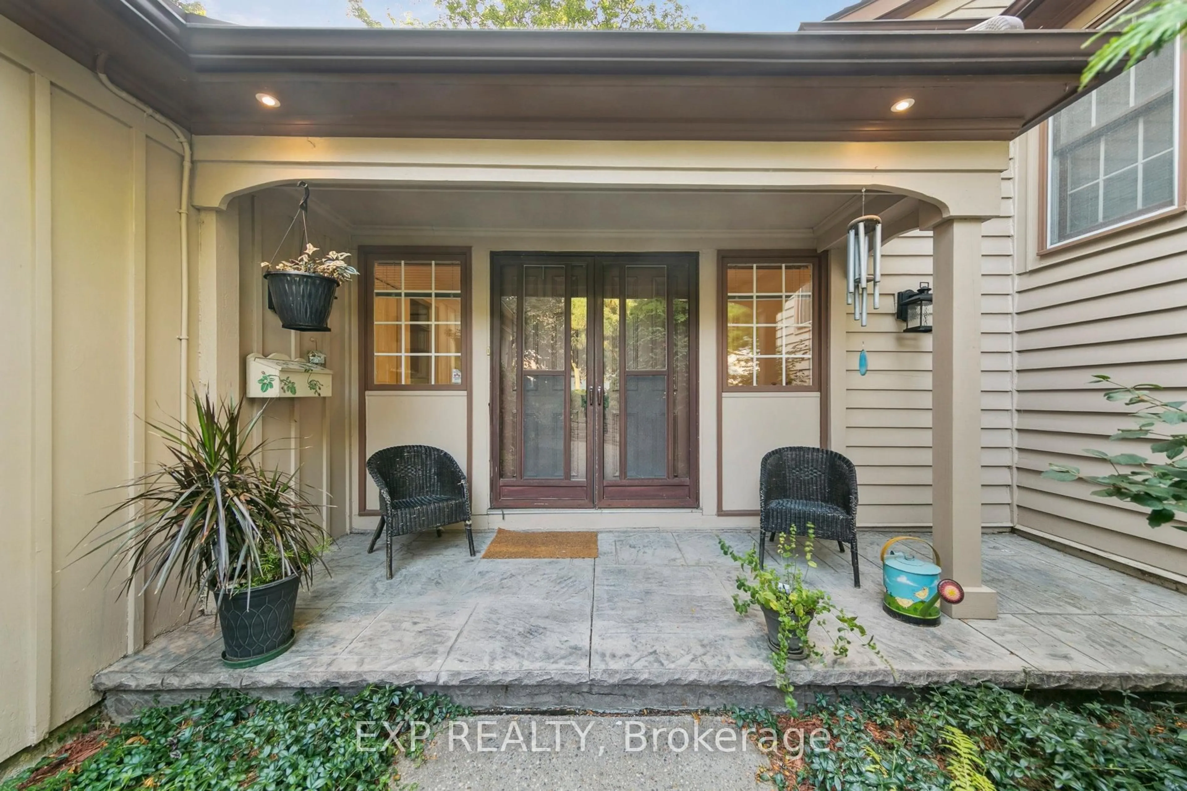 Indoor entryway for 2565 Claymore Cres, Mississauga Ontario L5C 3A2