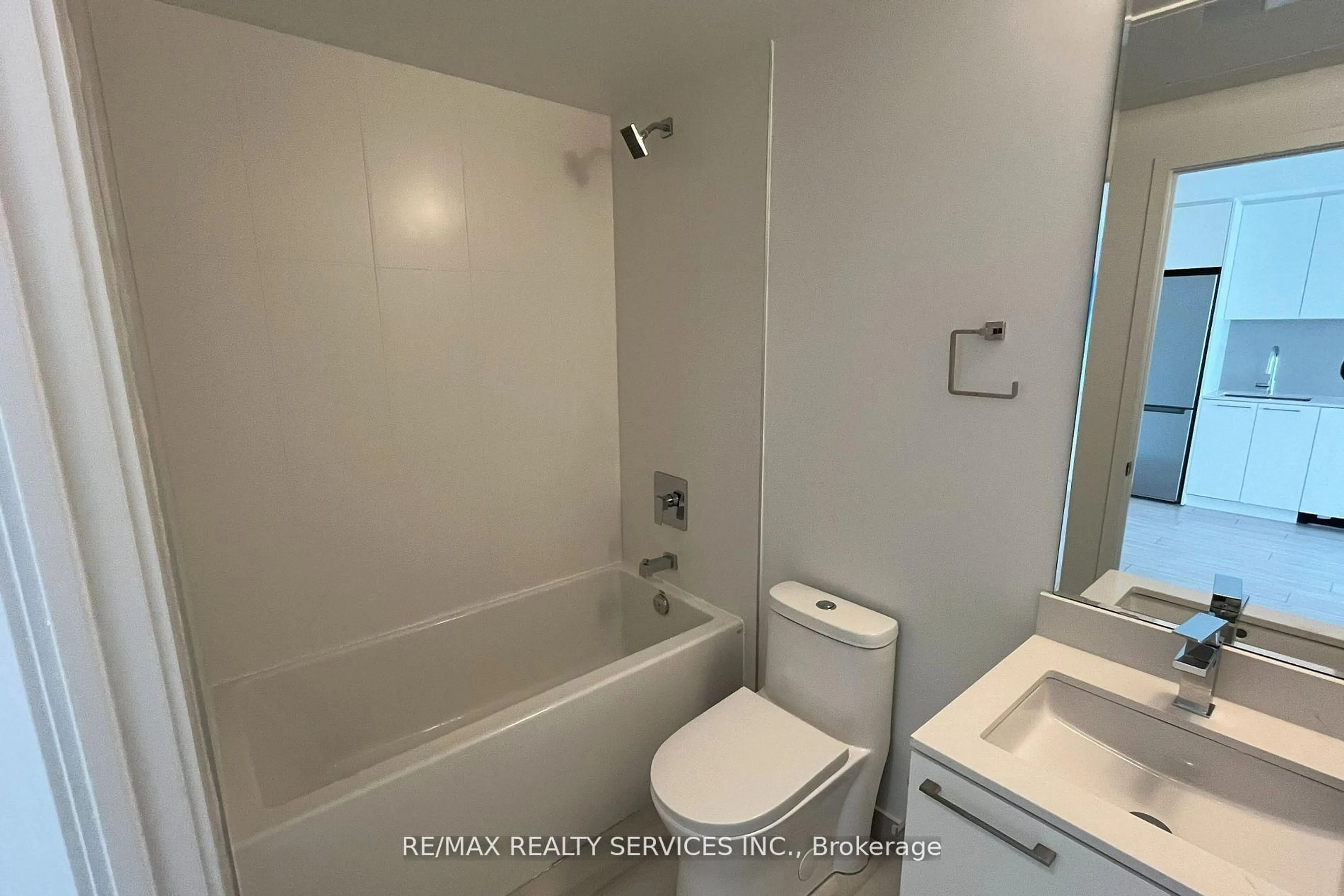 Standard bathroom, unknown for 260 Malta Ave #1901, Brampton Ontario L6Y 6L7