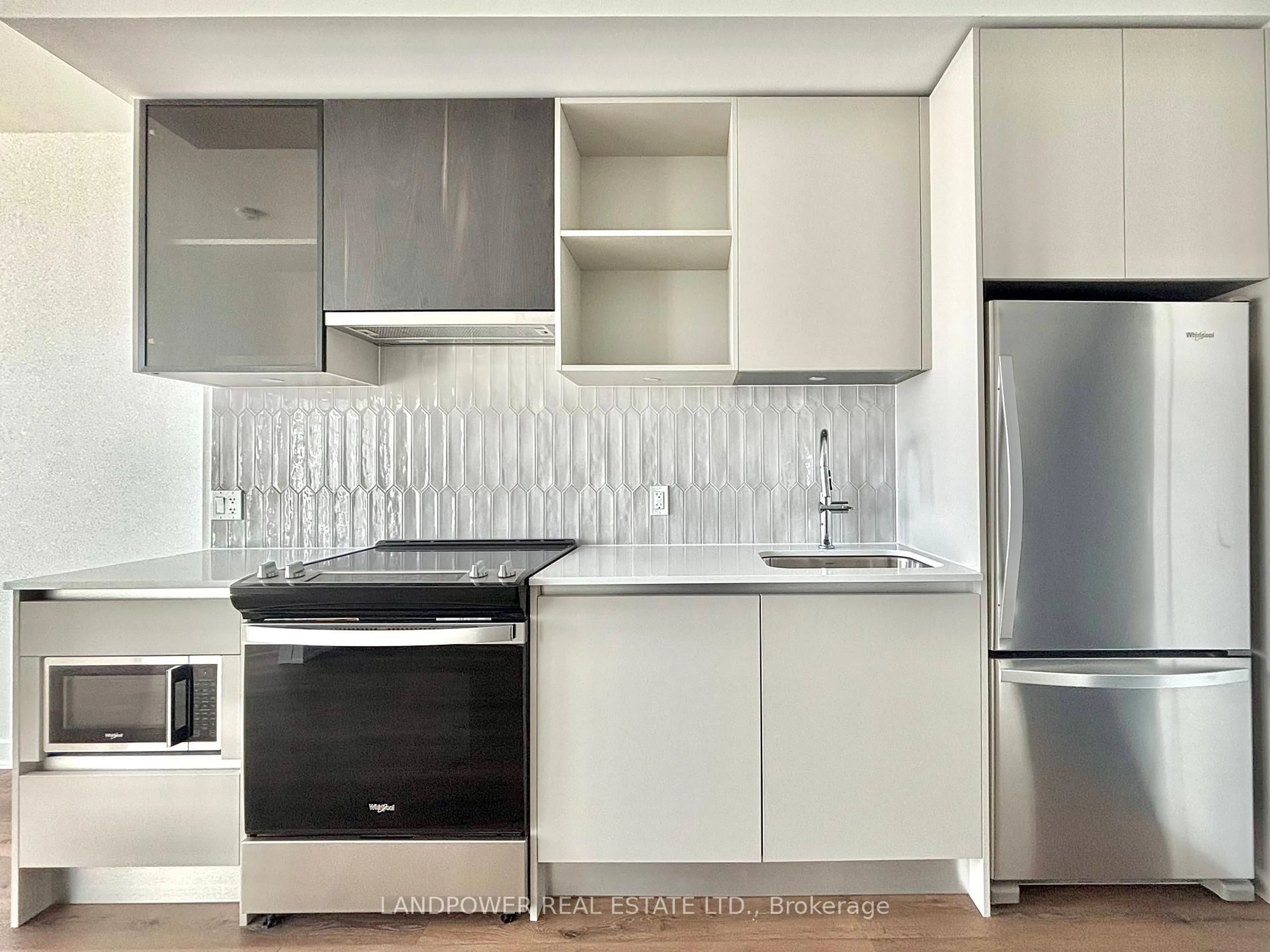 Standard kitchen, unknown for 395 Dundas St #LPH10, Oakville Ontario L6M 4M2
