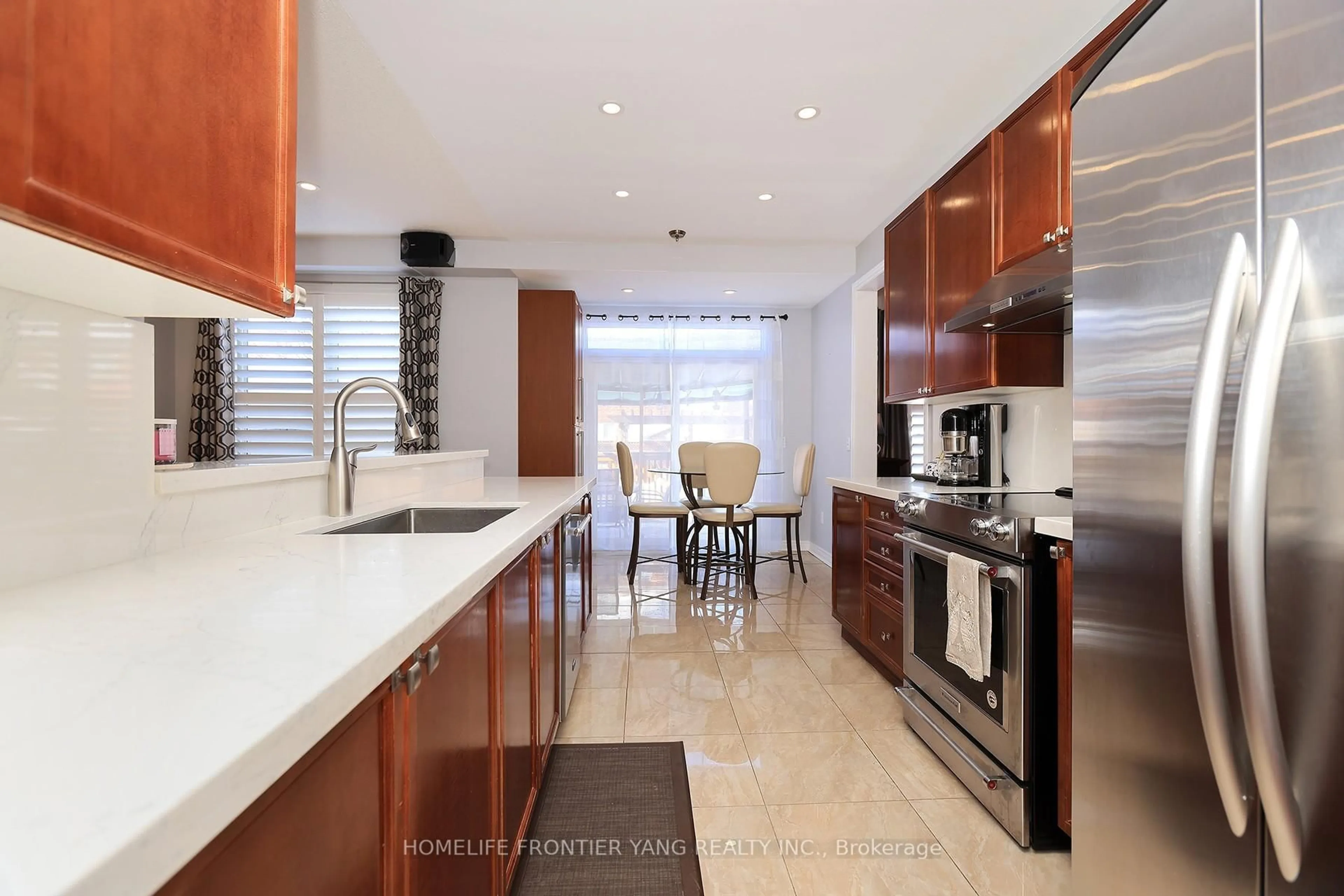 Contemporary kitchen, ceramic/tile floor for 3213 Escada Dr, Mississauga Ontario L5M 7V6