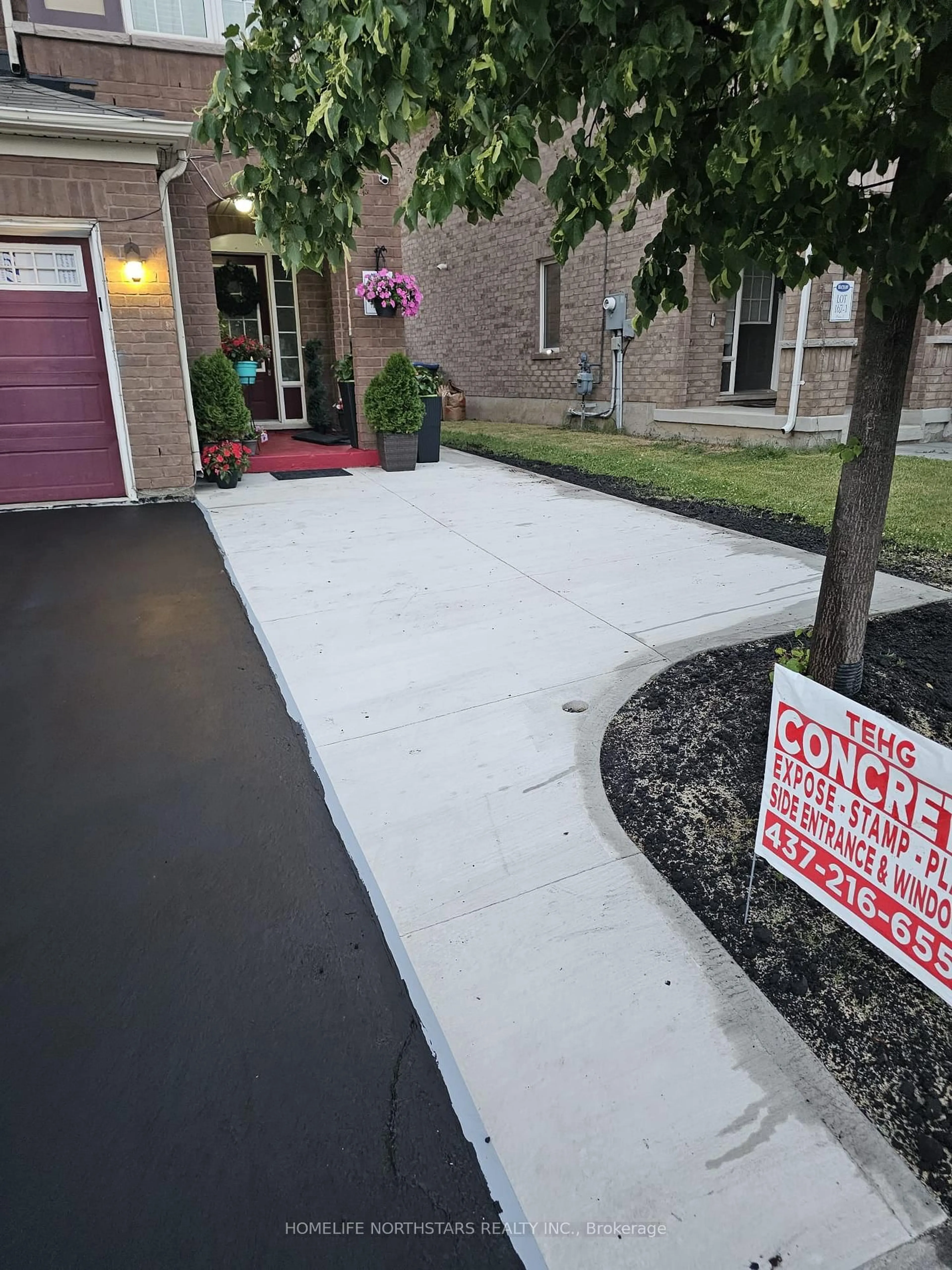 Home with vinyl exterior material, street for 74 Memory Lane, Brampton Ontario L7A 0W5