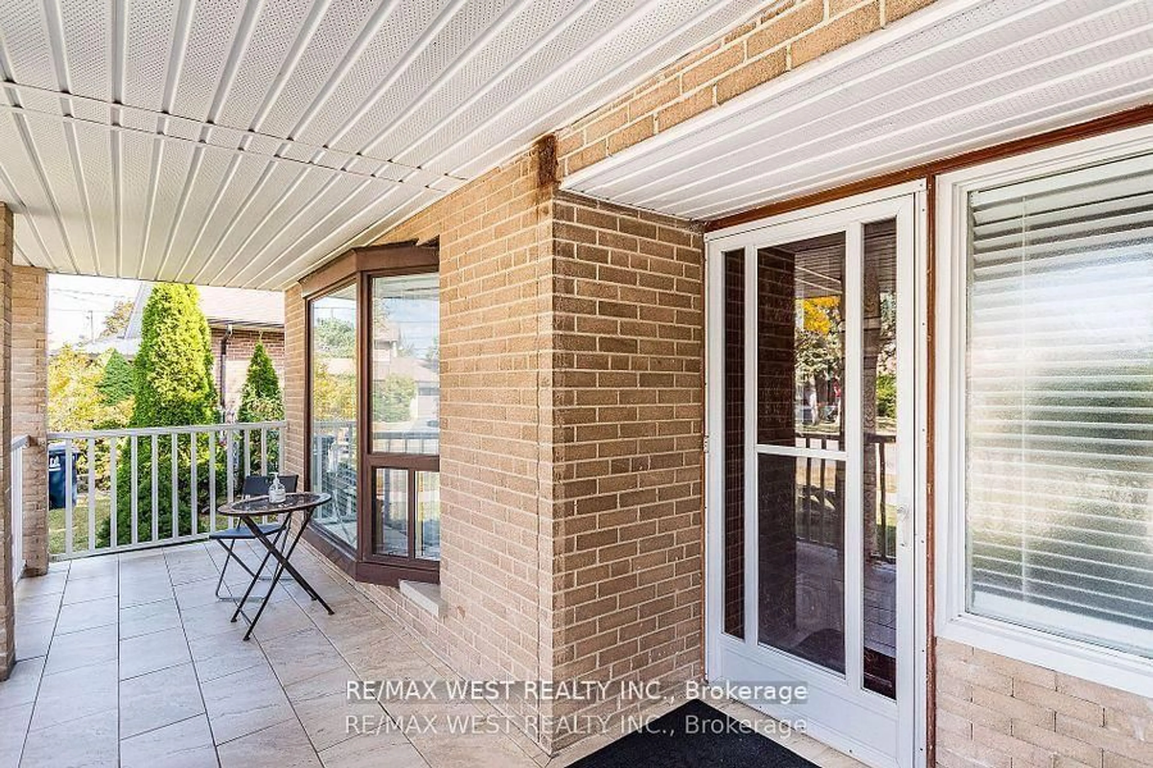 Unknown for 128 Mercury Rd, Toronto Ontario M9W 3J1