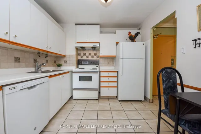 3559 Eglinton Ave #402, Toronto 5