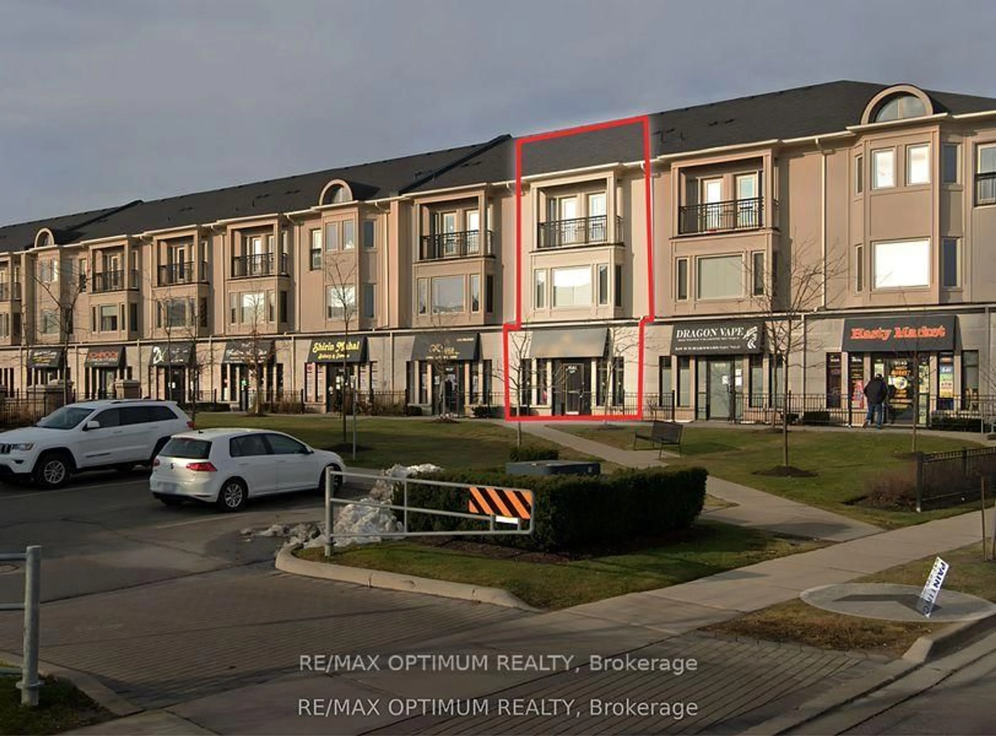 A pic from outside/outdoor area/front of a property/back of a property/a pic from drone, street for 9141 Derry Rd #38, Milton Ontario L9T 7Z1