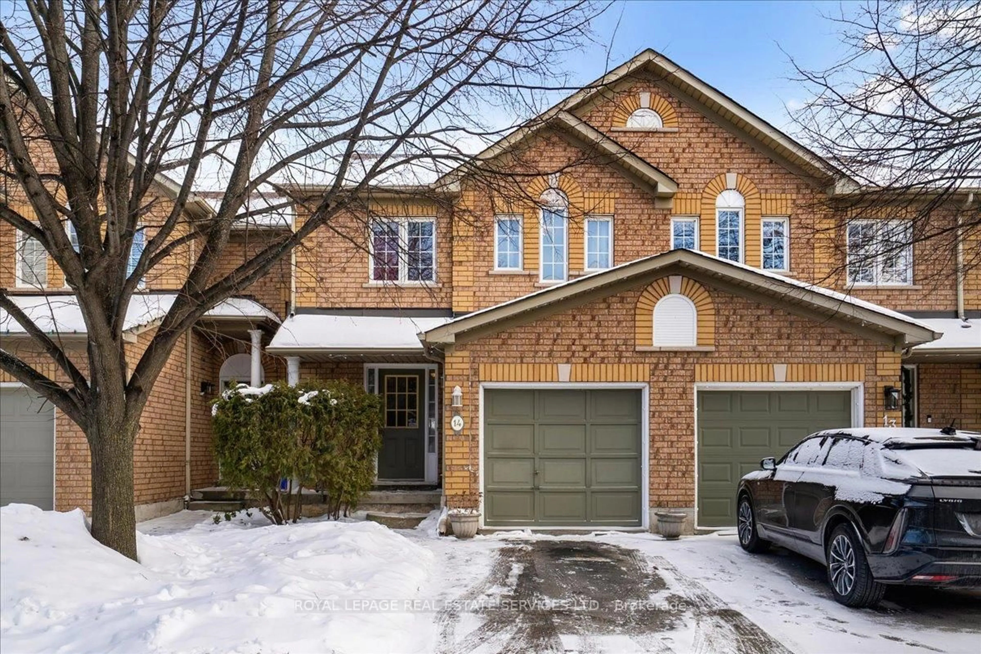 Home with brick exterior material, street for 2871 DARIEN Rd #14, Burlington Ontario L7M 4R6