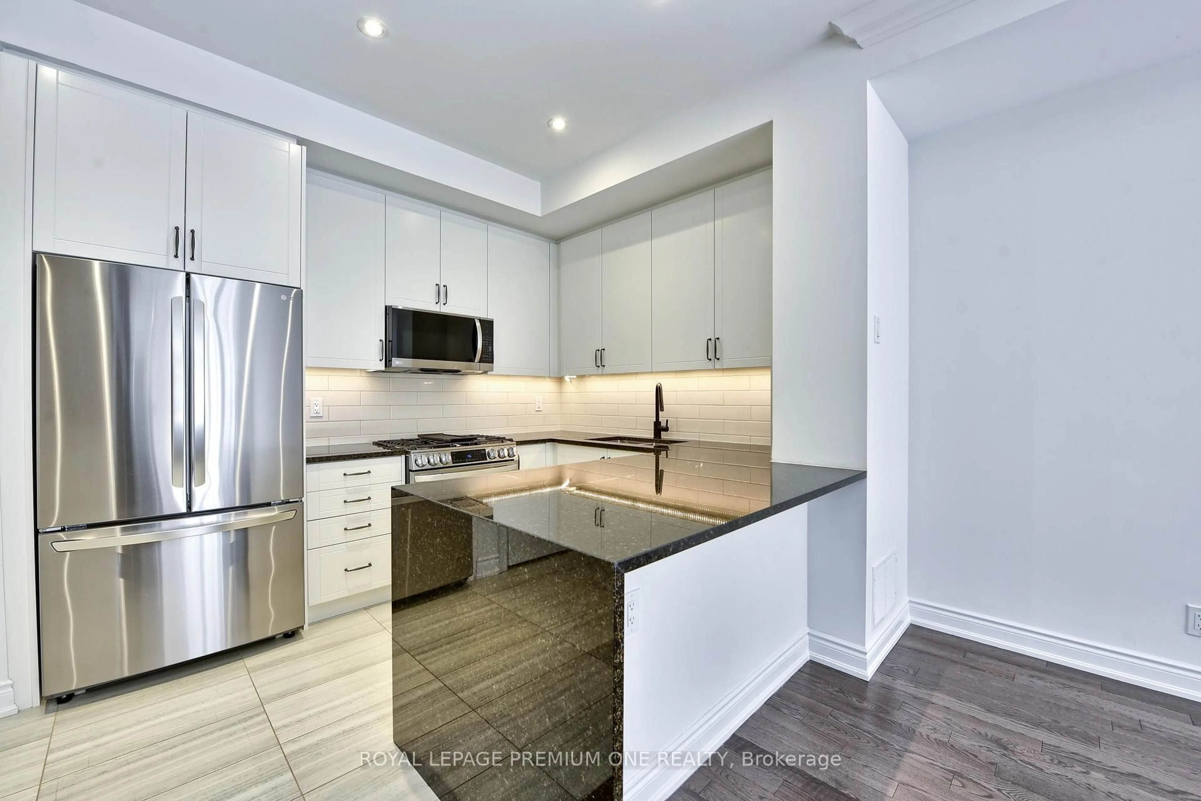 Open concept kitchen, unknown for 55 LUNAR Cres #141, Mississauga Ontario L5M 2R2