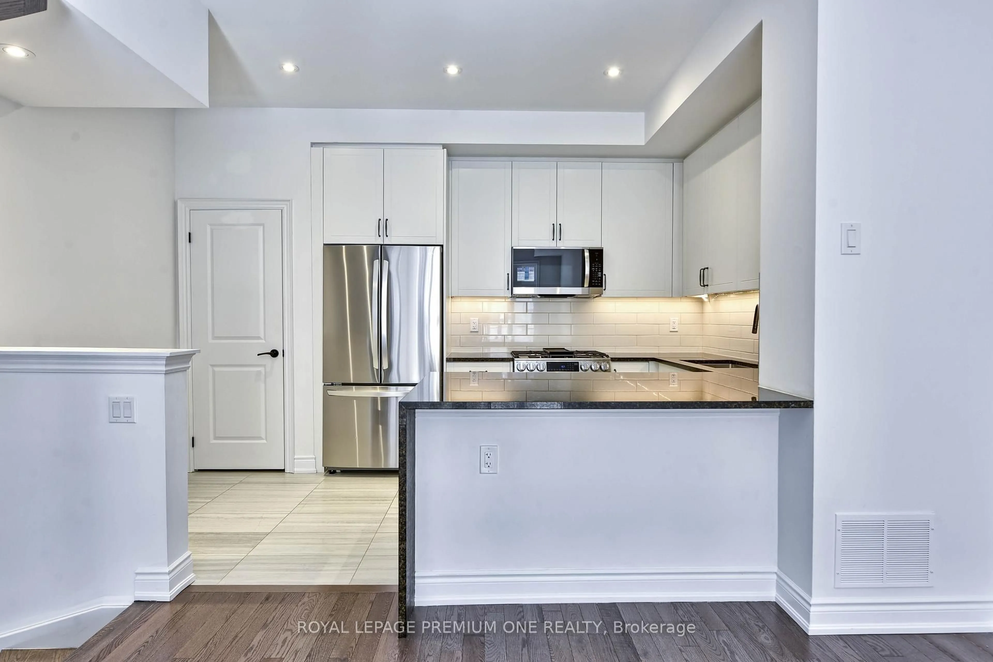 Open concept kitchen, unknown for 55 LUNAR Cres #141, Mississauga Ontario L5M 2R2