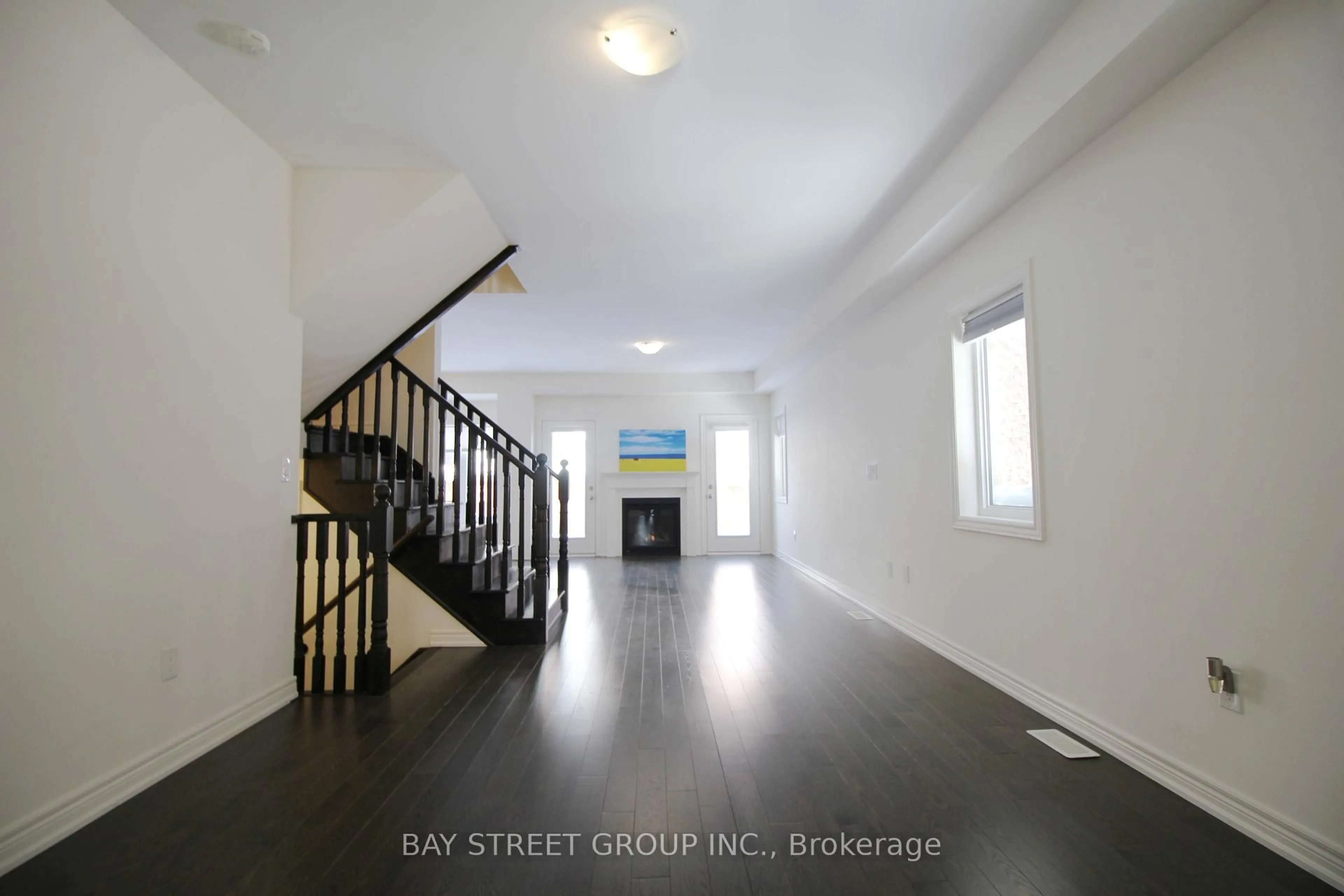 Indoor foyer for 3903 Tufgar Cres, Burlington Ontario L7M 1N7