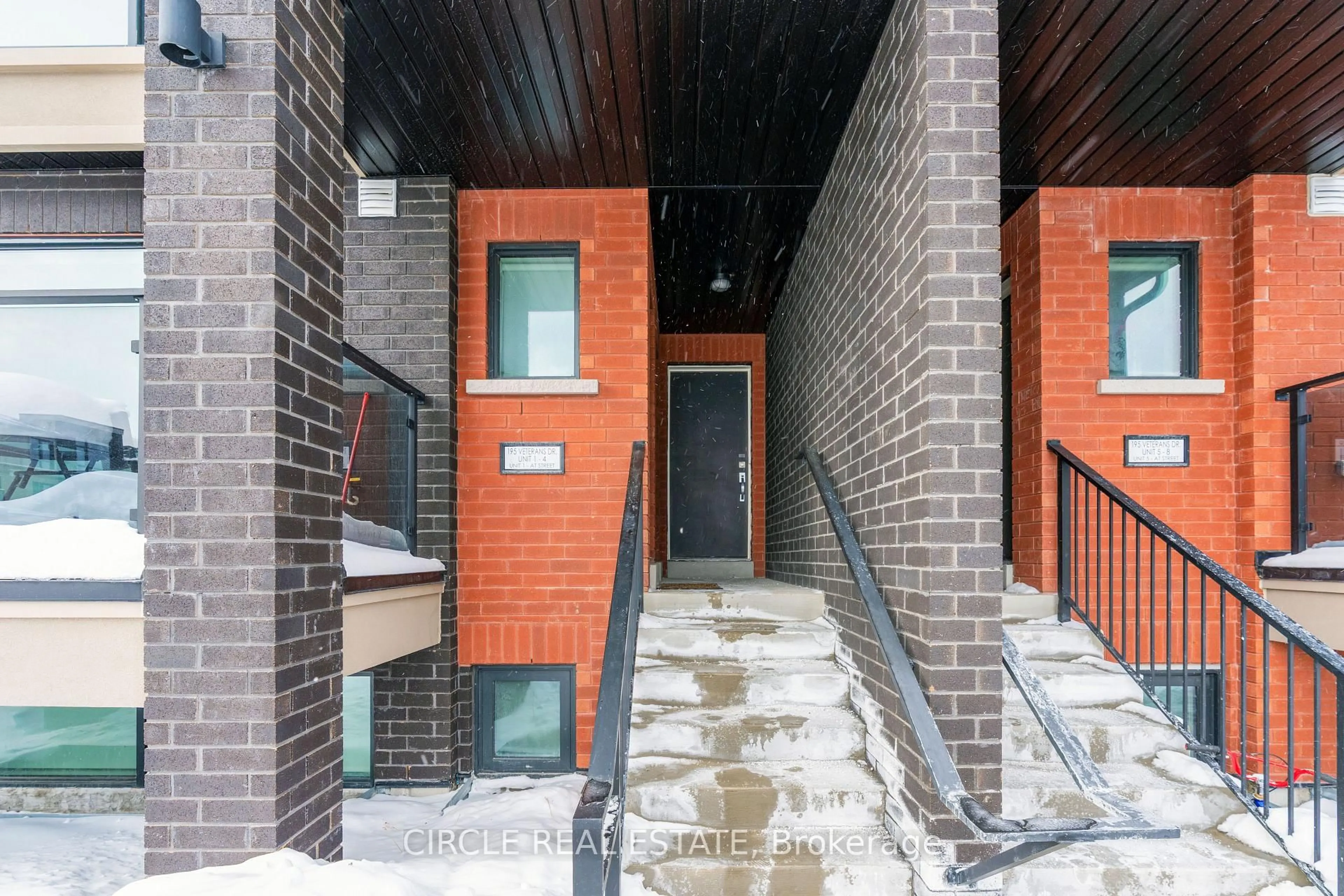 Unknown for 195 Veterans Dr #3, Brampton Ontario L7A 5L2