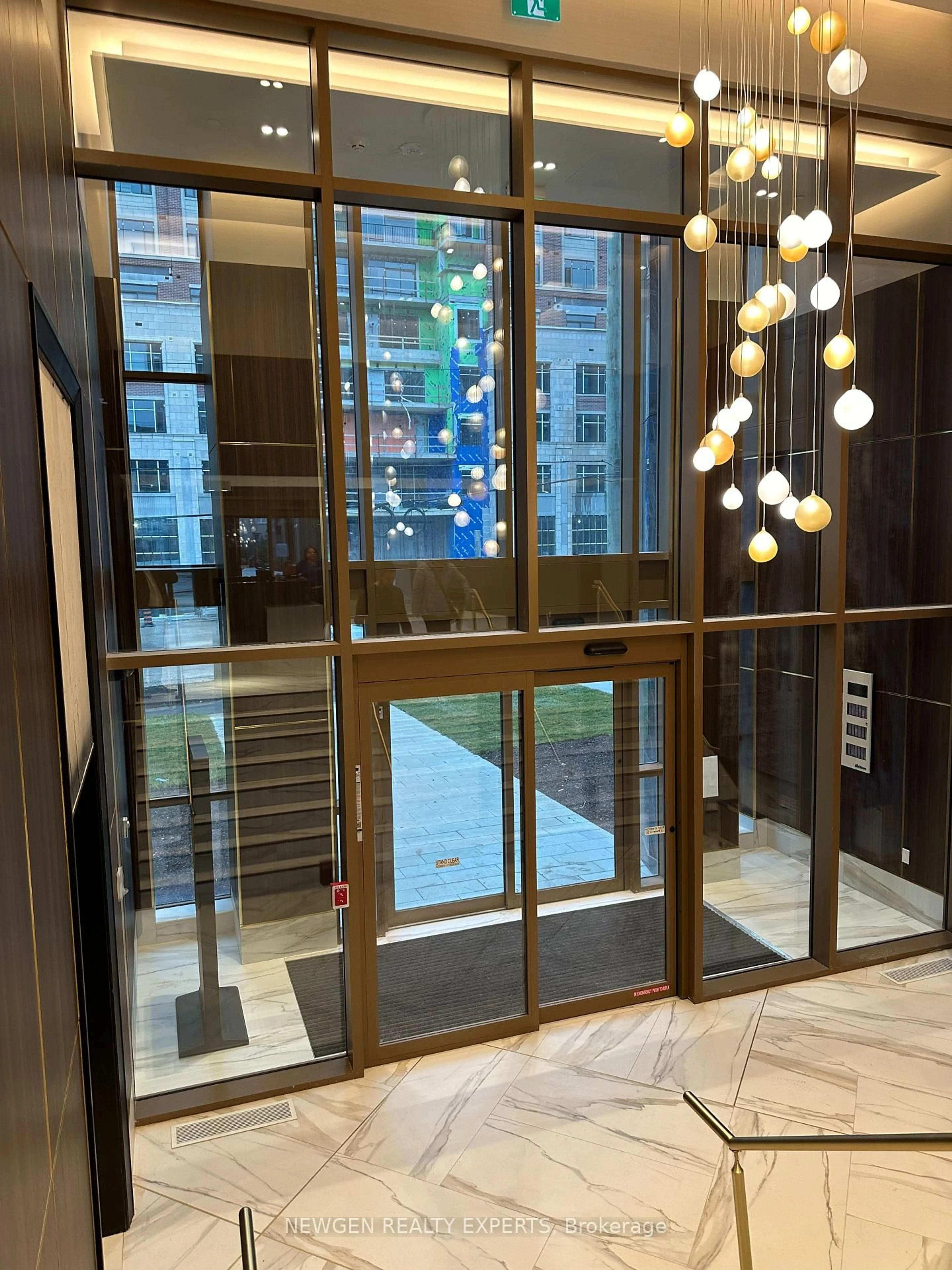 Indoor foyer for 2333 Khalsa Gate #201, Oakville Ontario L6M 0X7